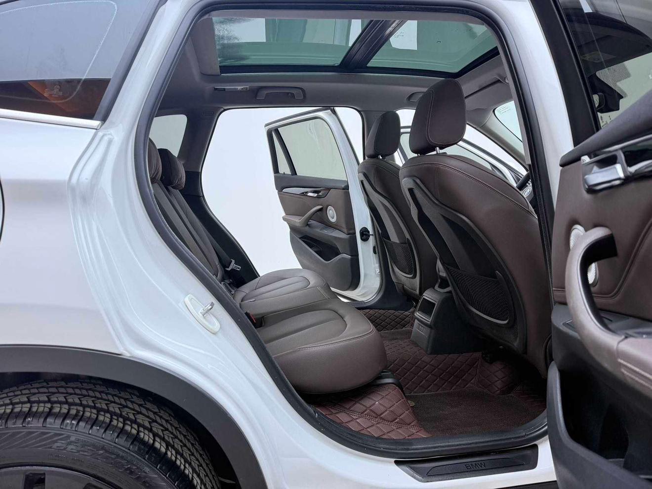 BMW X1 2021, фото 16