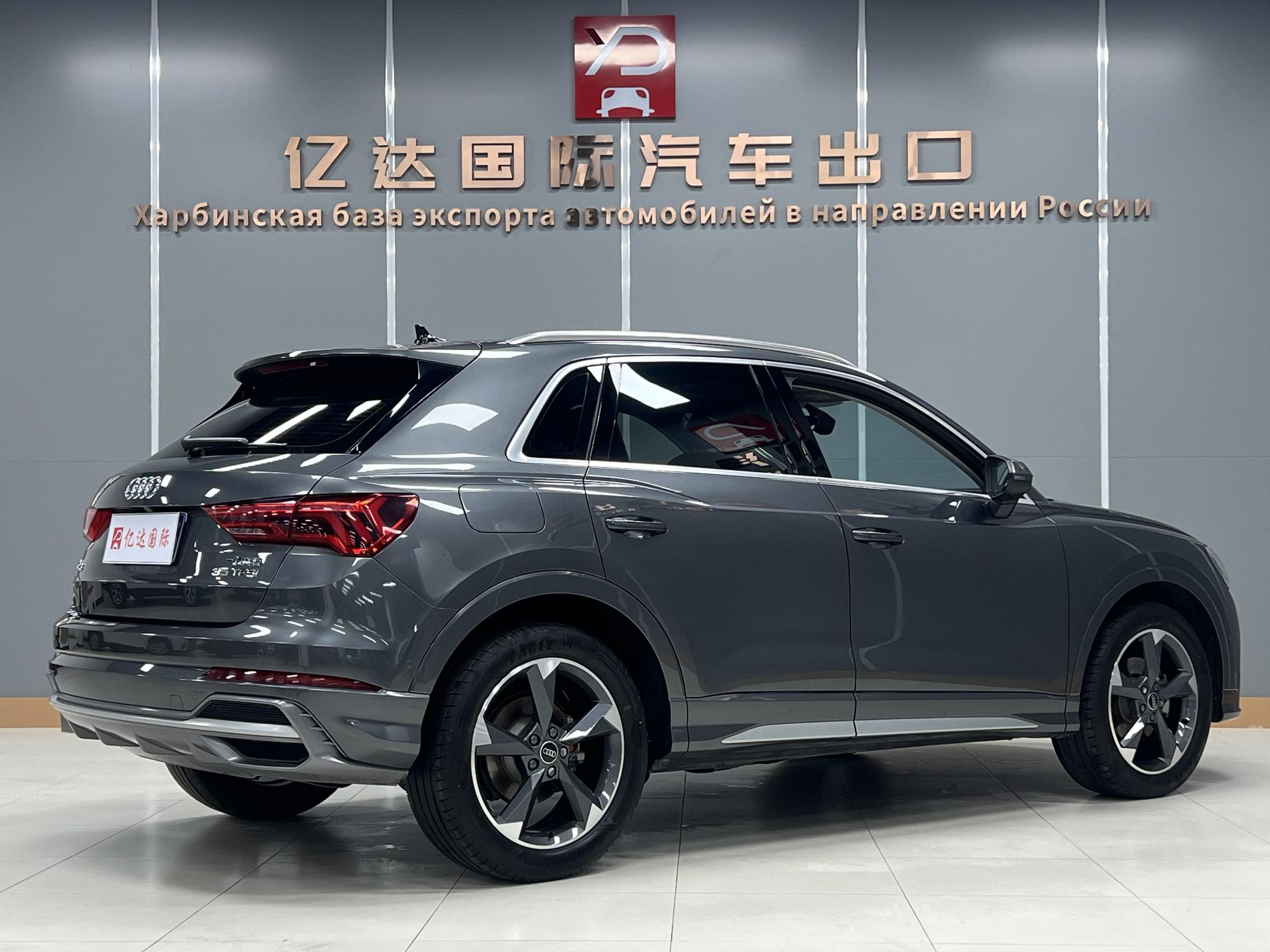 Audi Q3 2023, фото 5