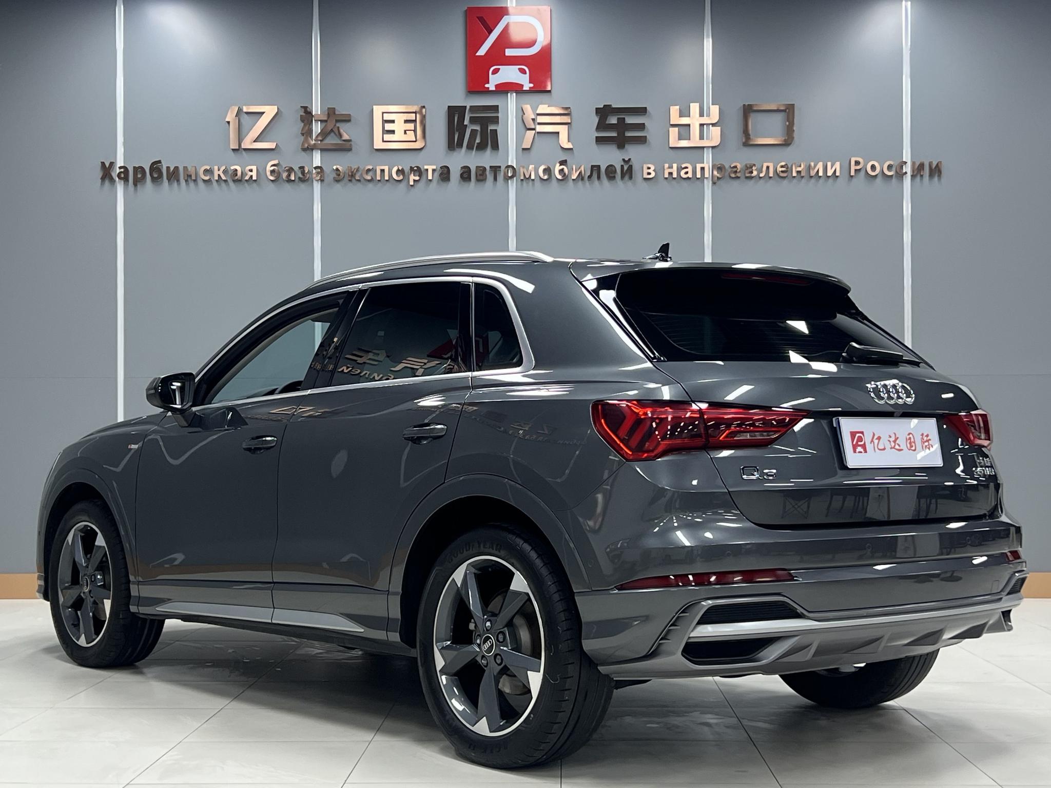Audi Q3 2023, фото 6
