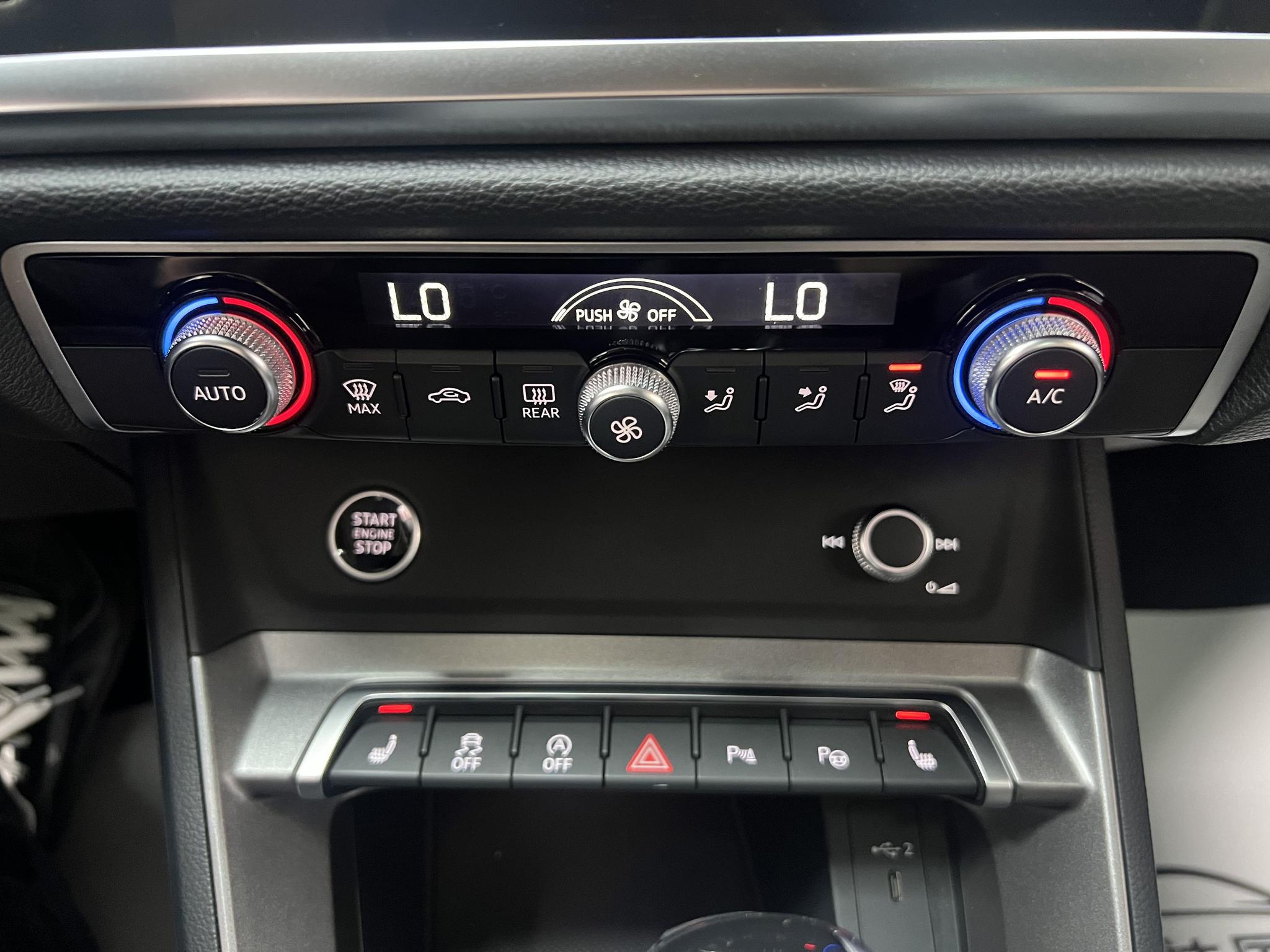 Audi Q3 2023, фото 7