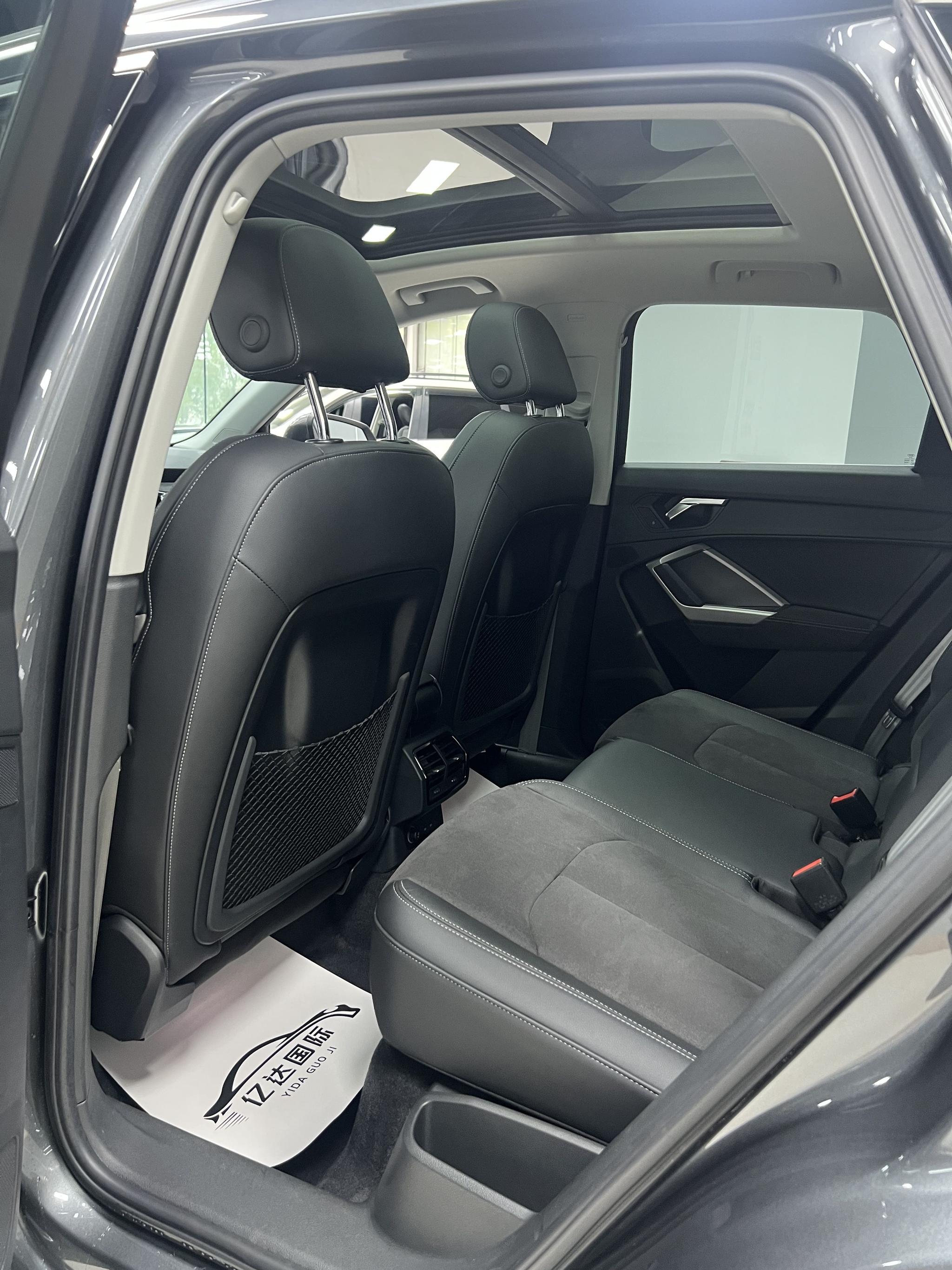Audi Q3 2023, фото 11