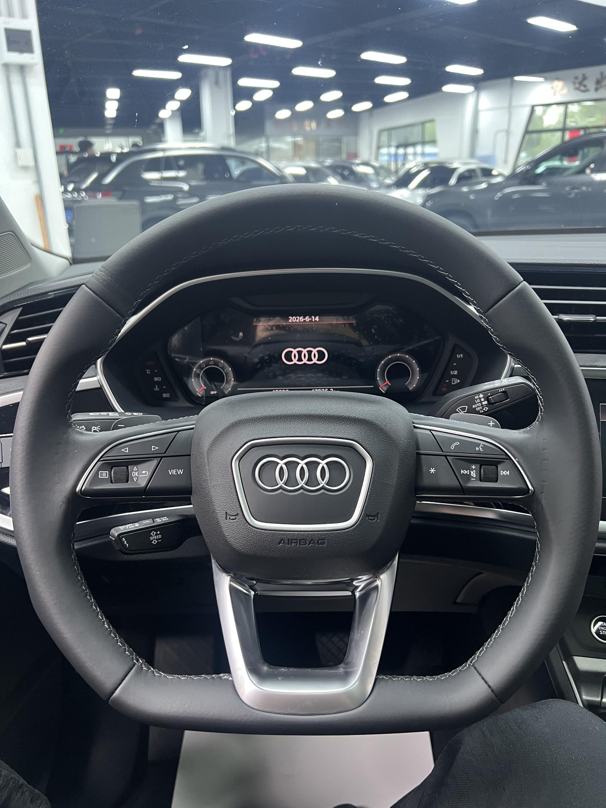 Audi Q3 2023, фото 14