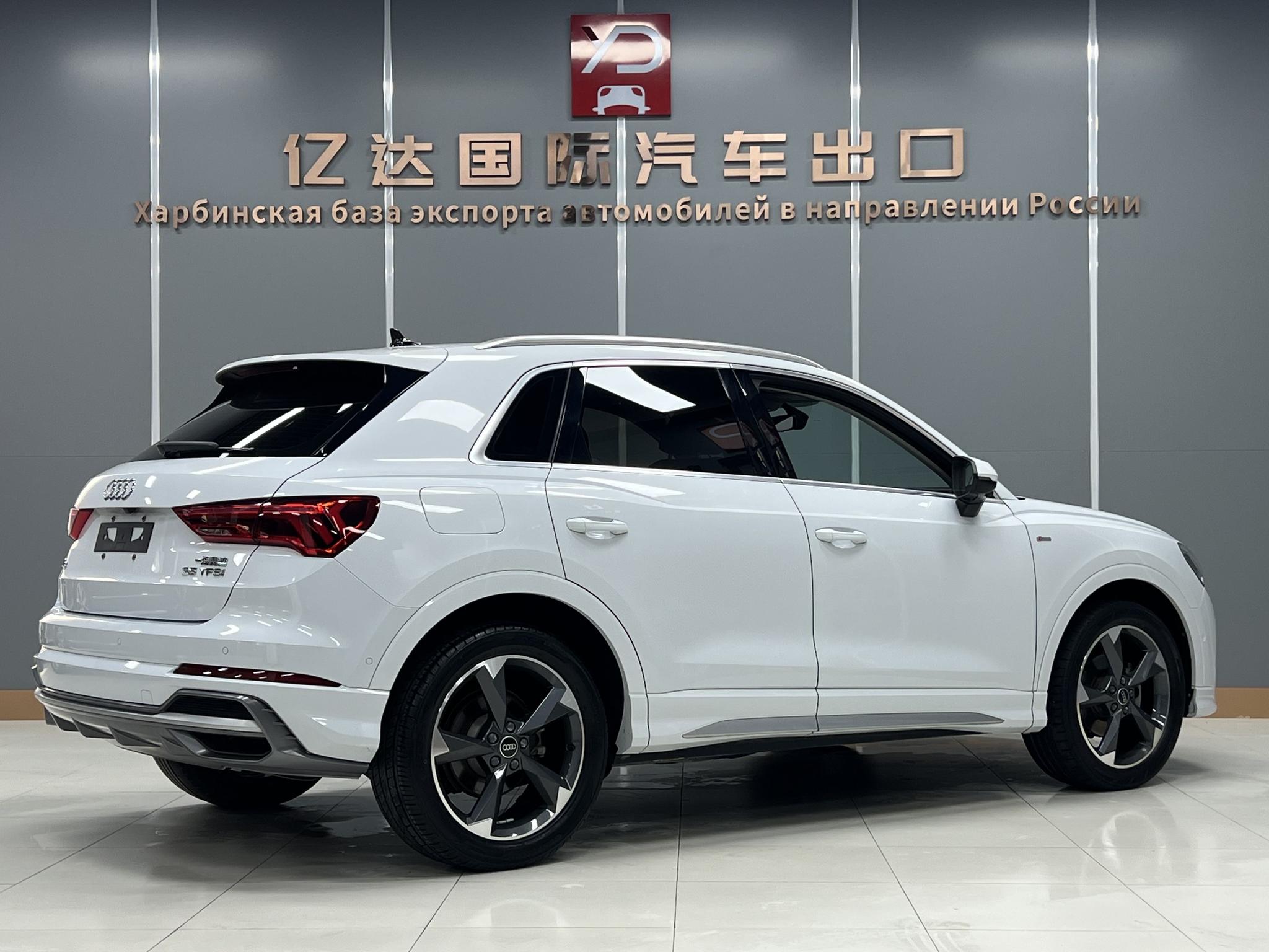 Audi Q3 2022, фото 5