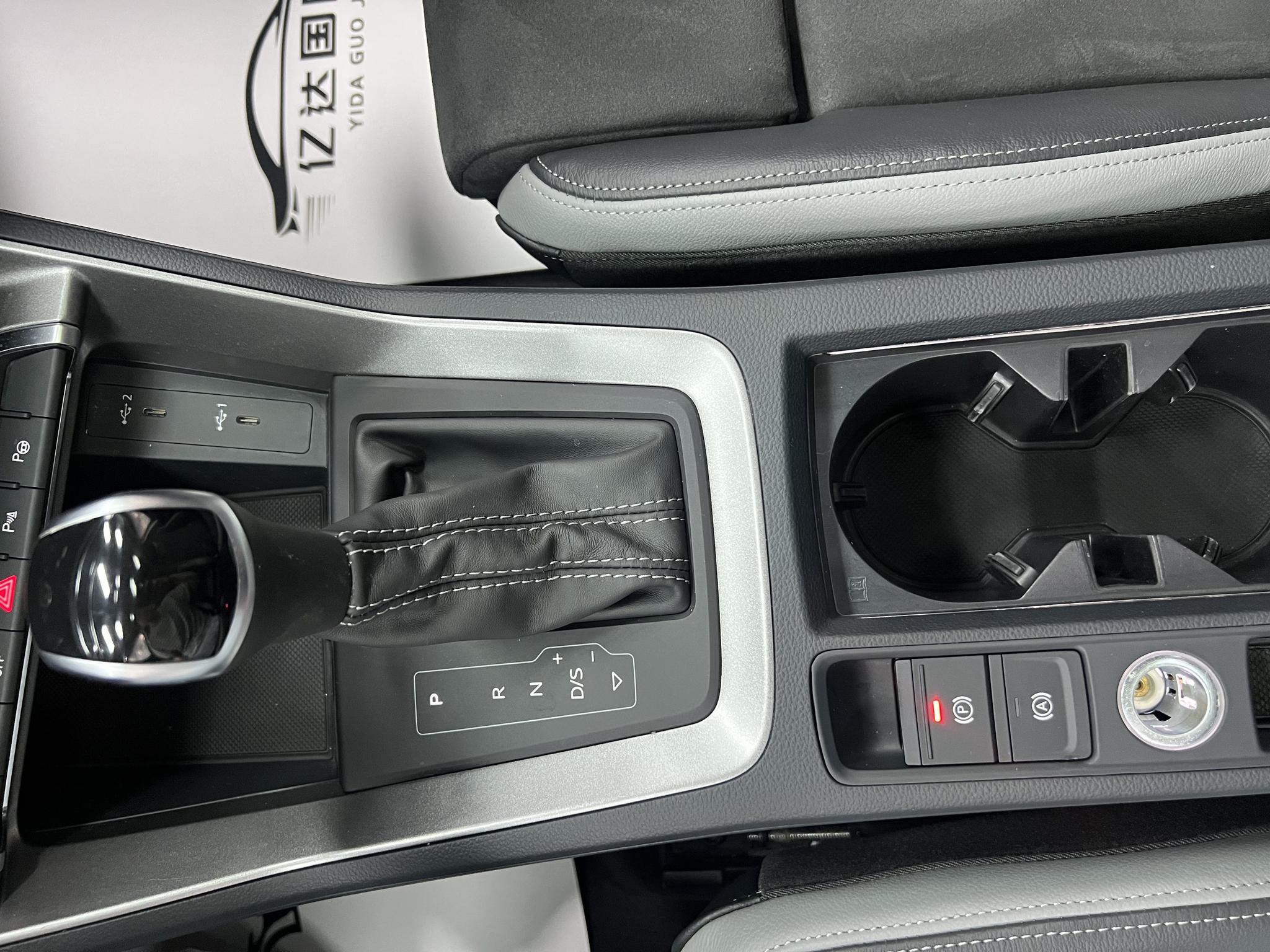 Audi Q3 2022, фото 7