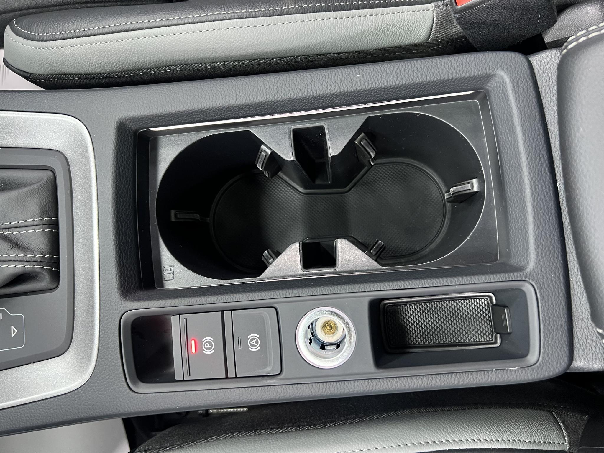 Audi Q3 2022, фото 9