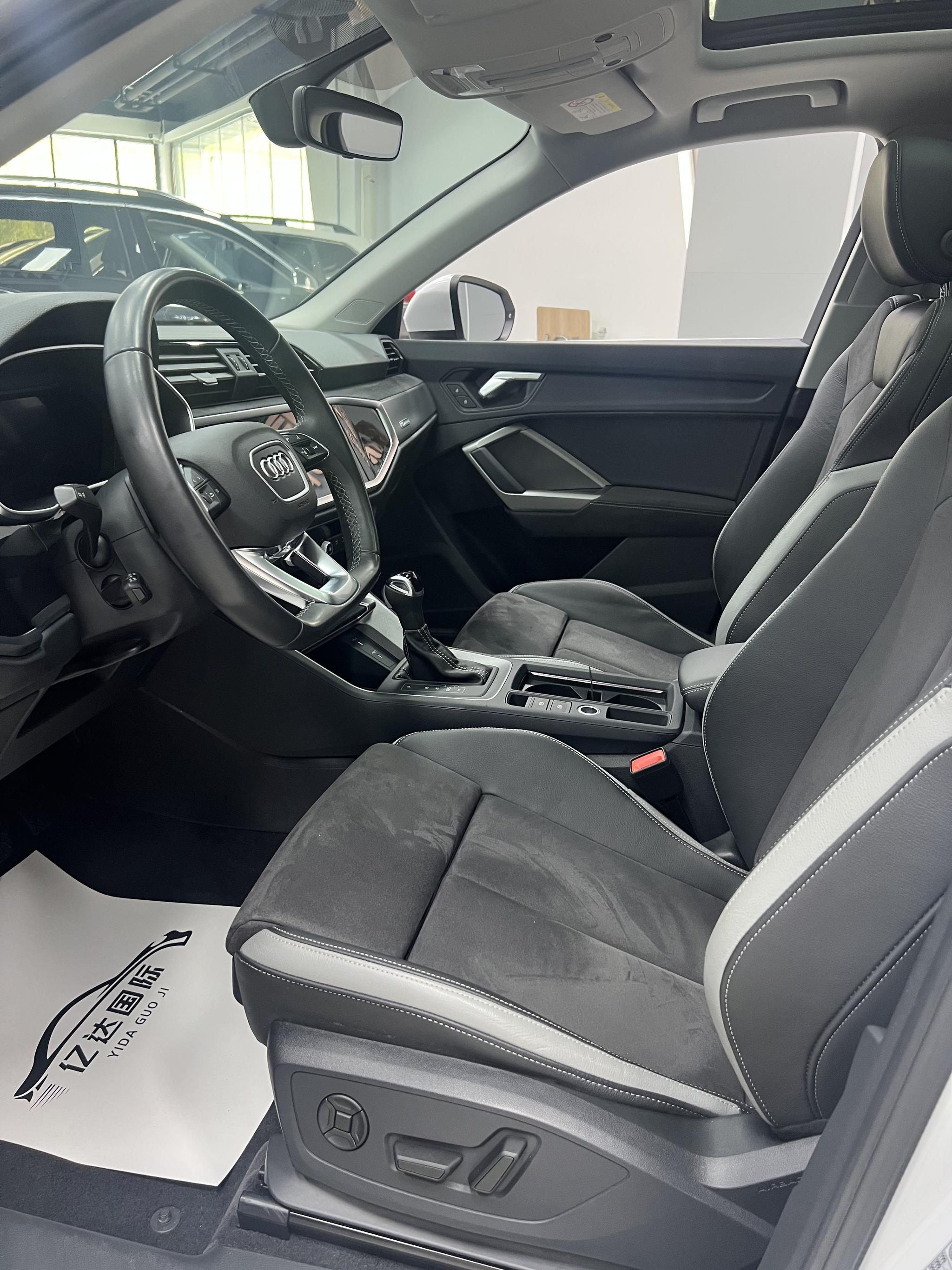 Audi Q3 2022, фото 11