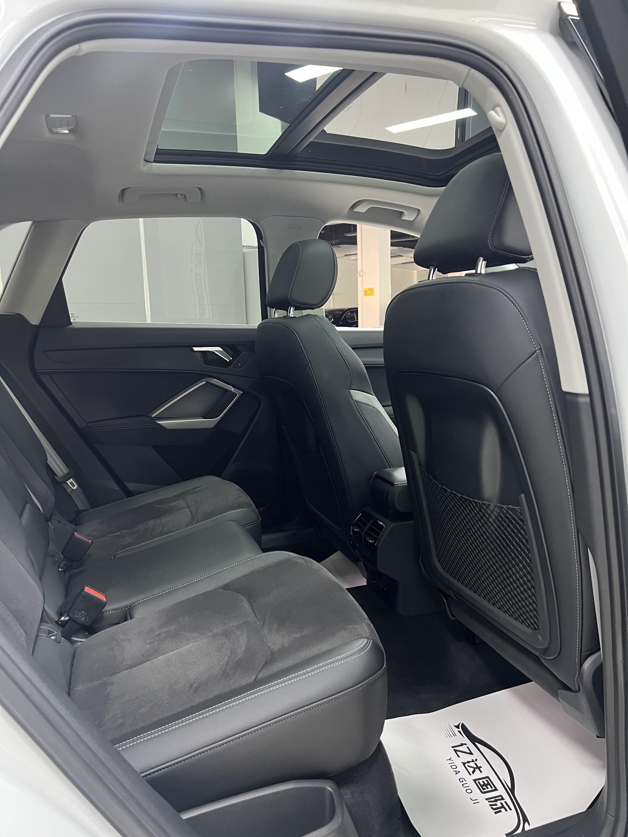 Audi Q3 2022, фото 17