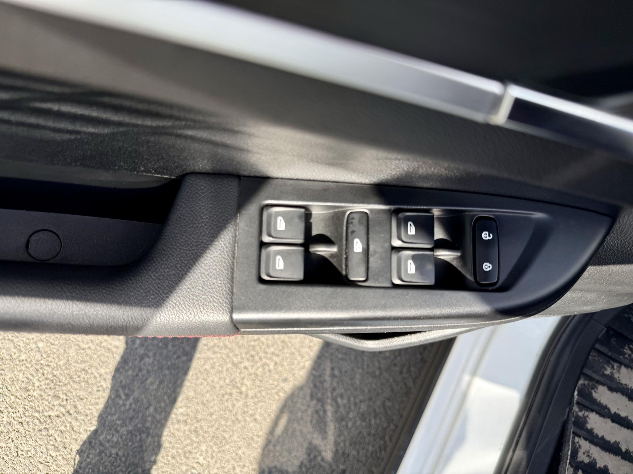 Geely Emgrand X3 2021, фото 15