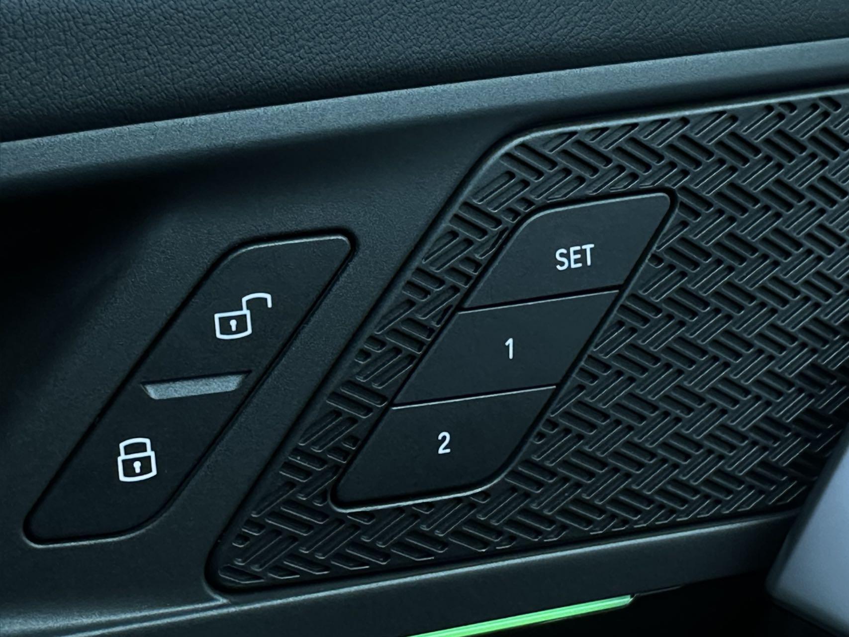 BMW X1 2023, фото 17