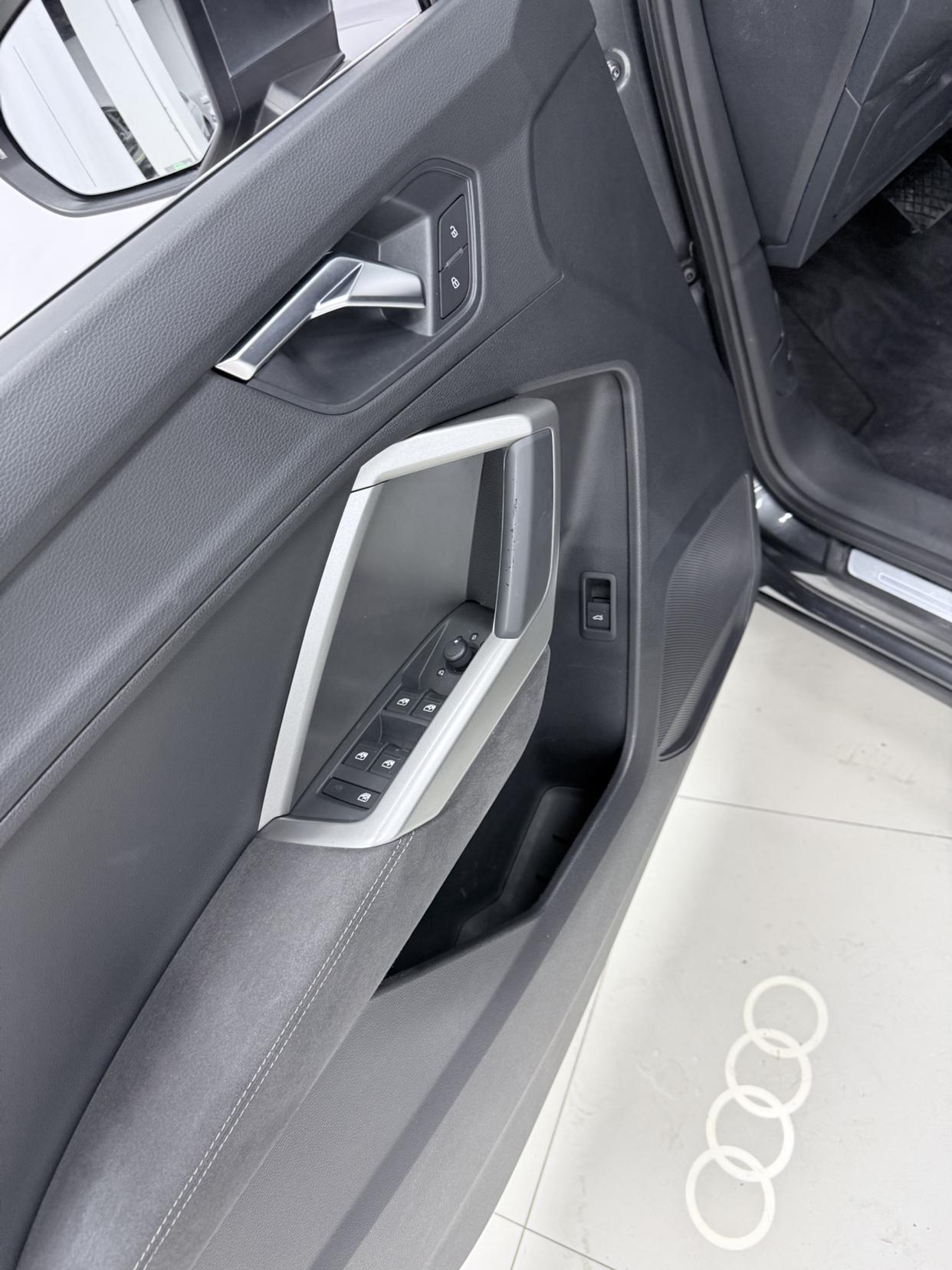Audi Q3 2022, фото 17