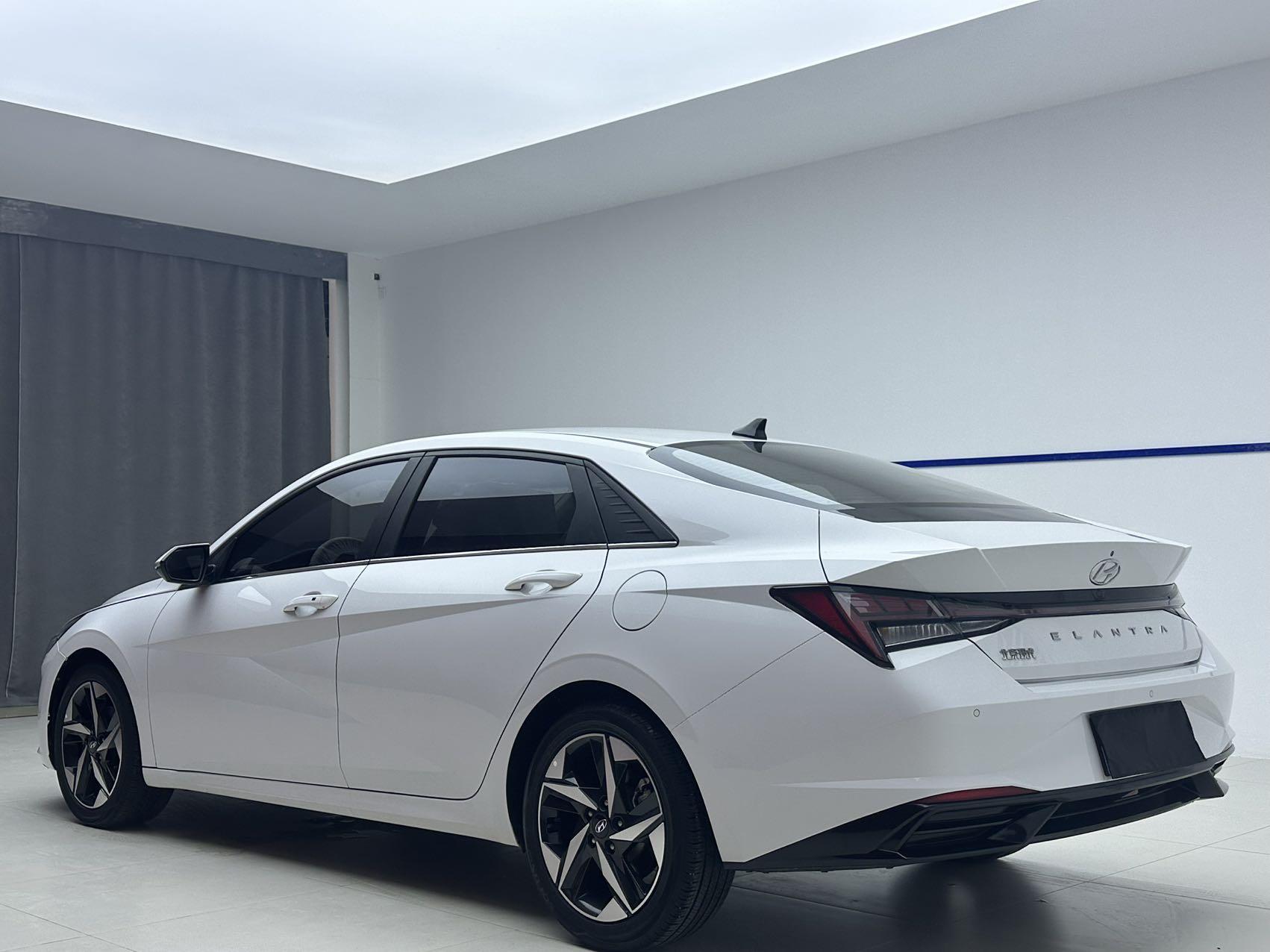 Hyundai Elantra 2021, фото 4