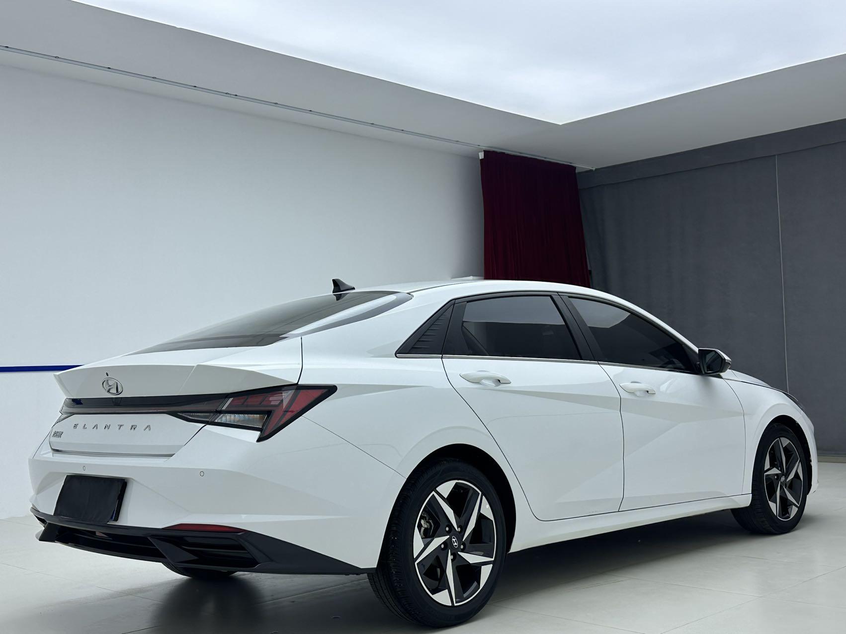 Hyundai Elantra 2021, фото 6