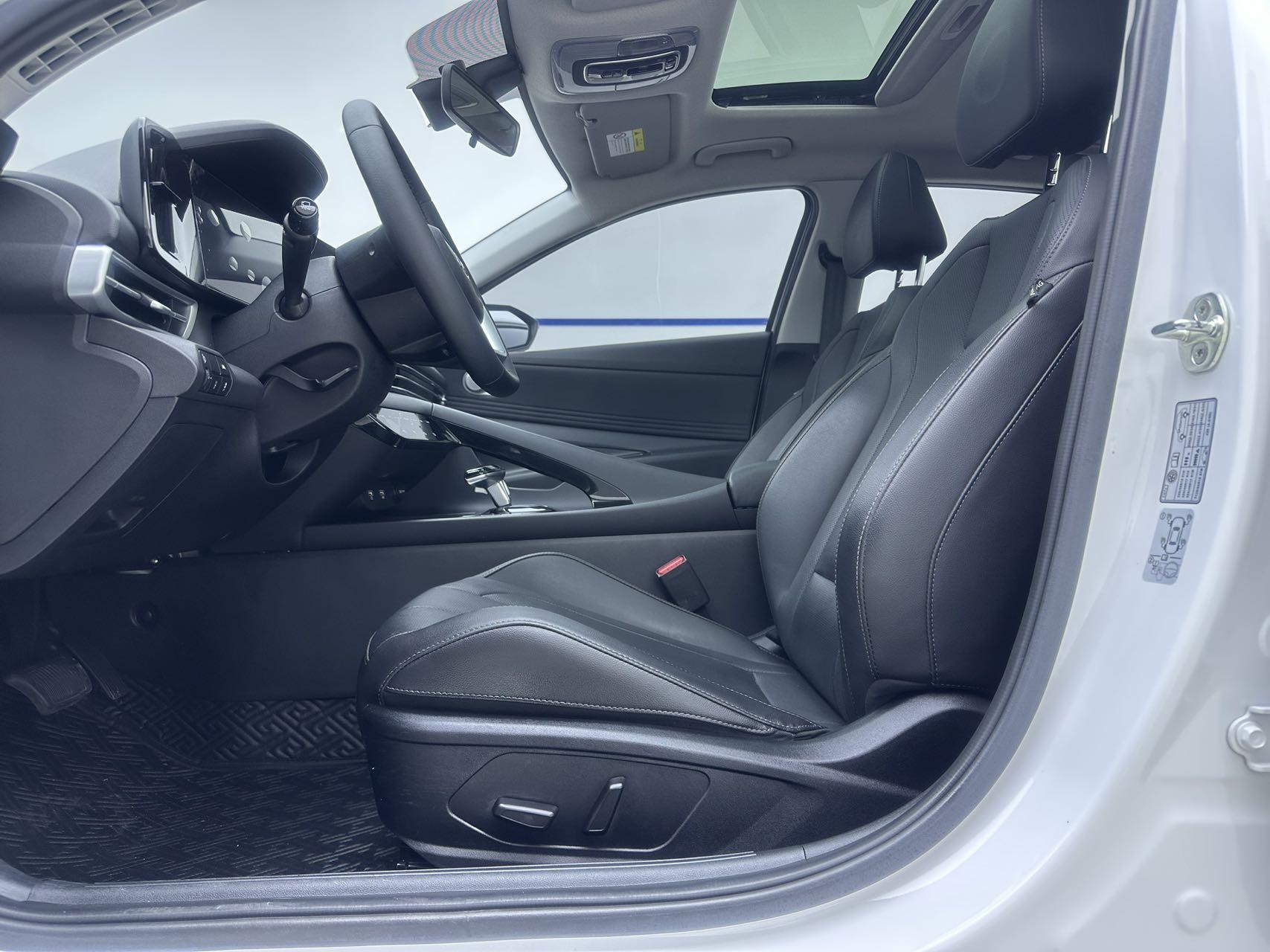 Hyundai Elantra 2021, фото 7