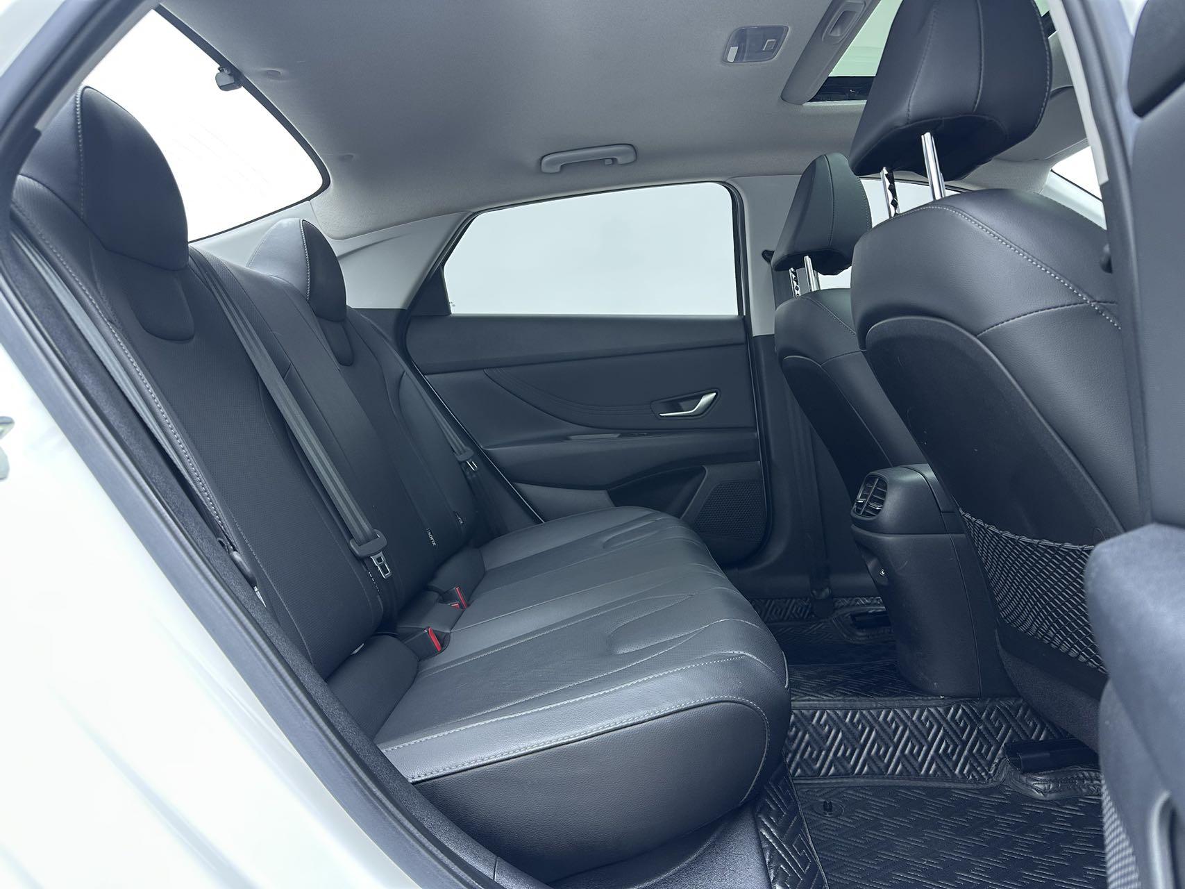 Hyundai Elantra 2021, фото 10