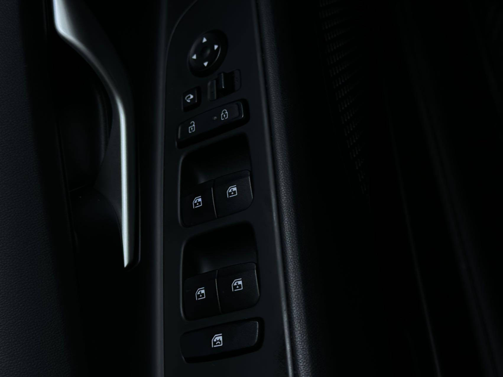 Hyundai Elantra 2021, фото 17