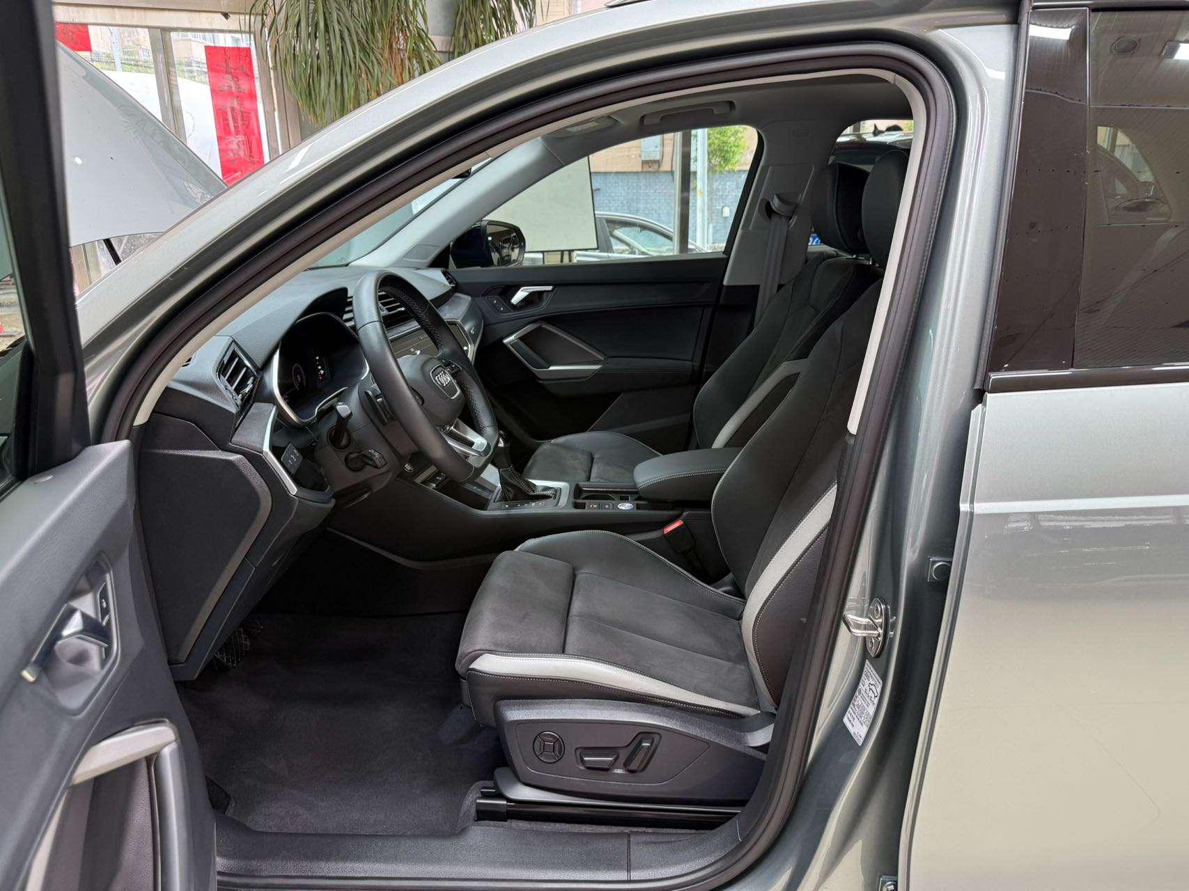 Audi Q3 2022, фото 16