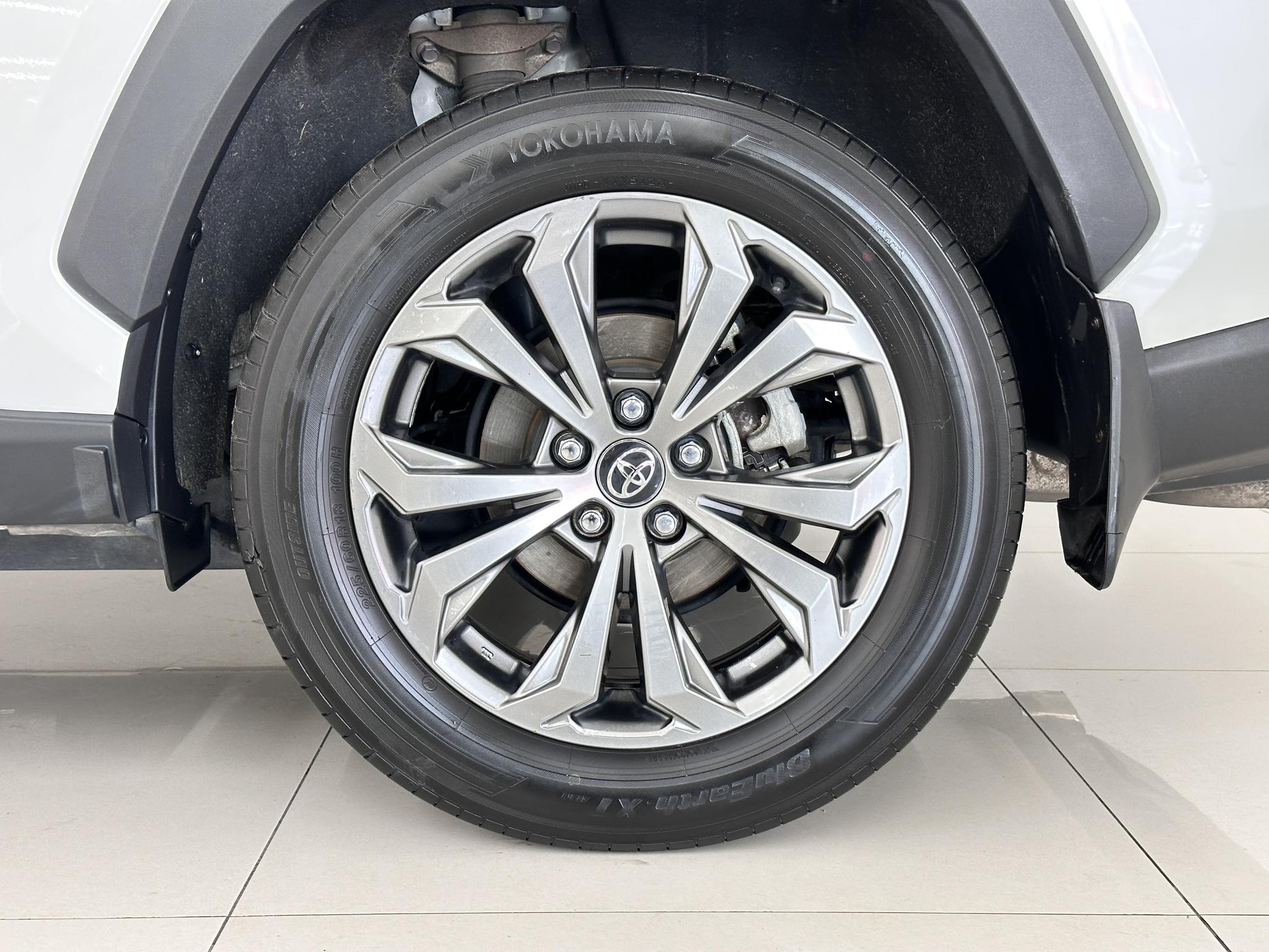 Toyota RAV4 2023, фото 16
