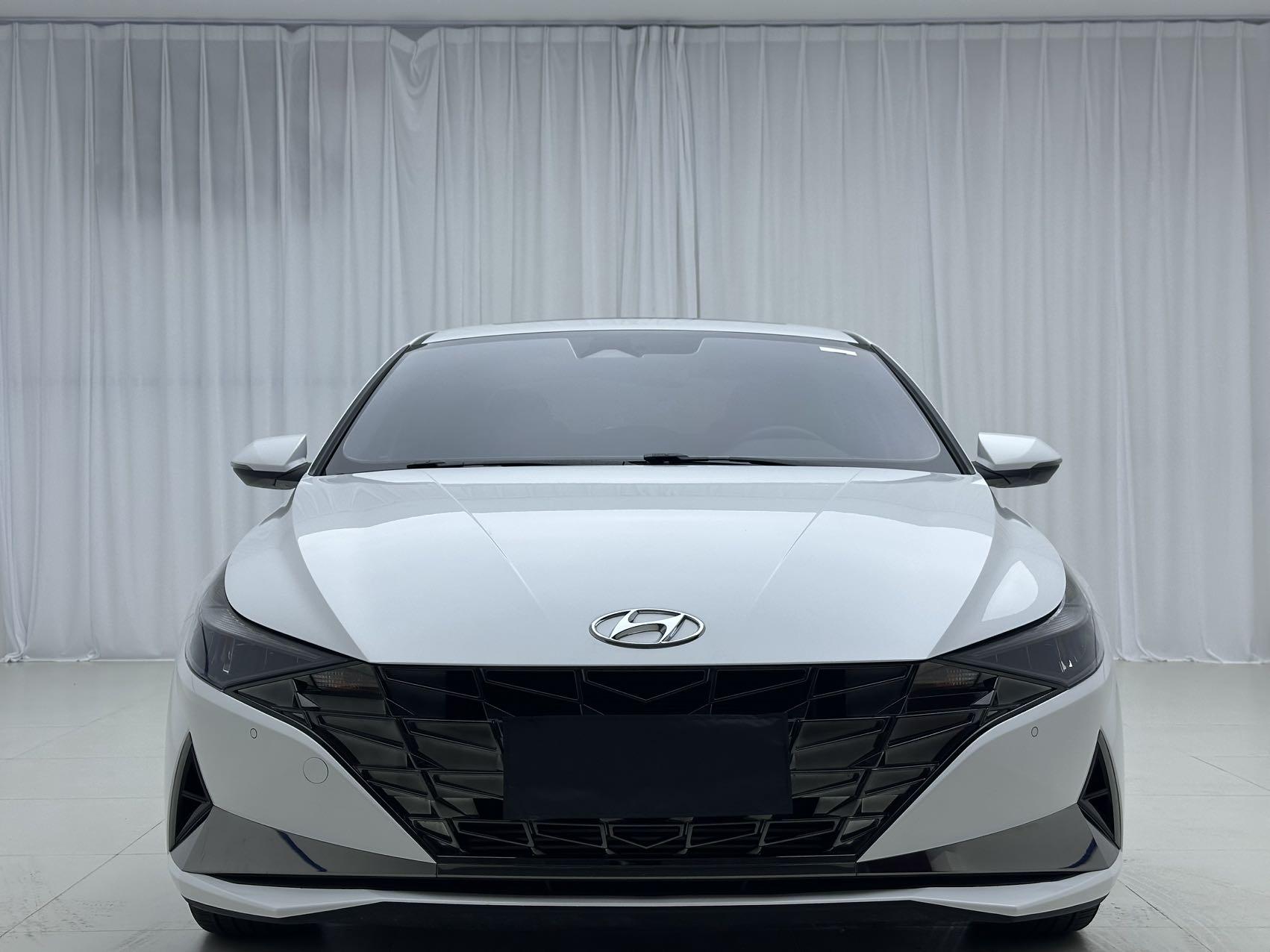Hyundai Elantra 2022, фото 2