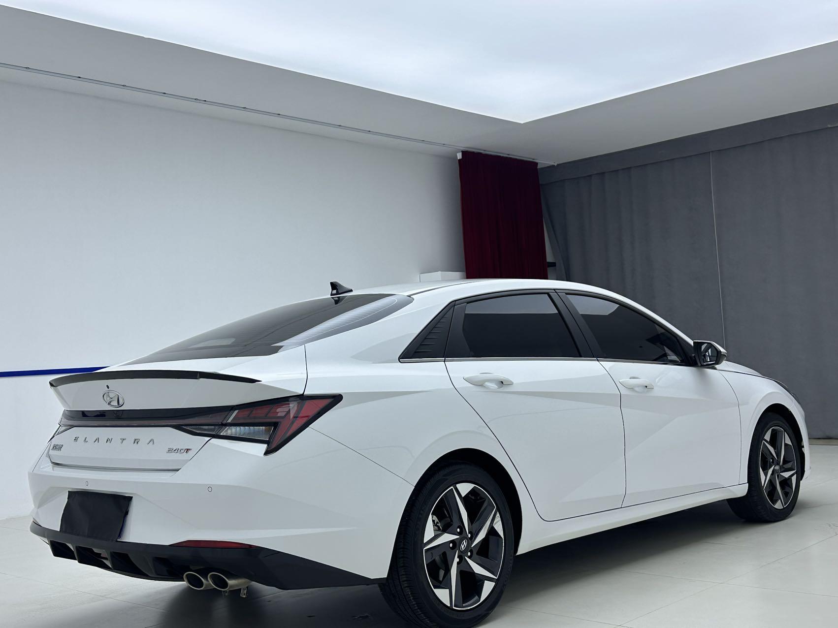 Hyundai Elantra 2022, фото 6