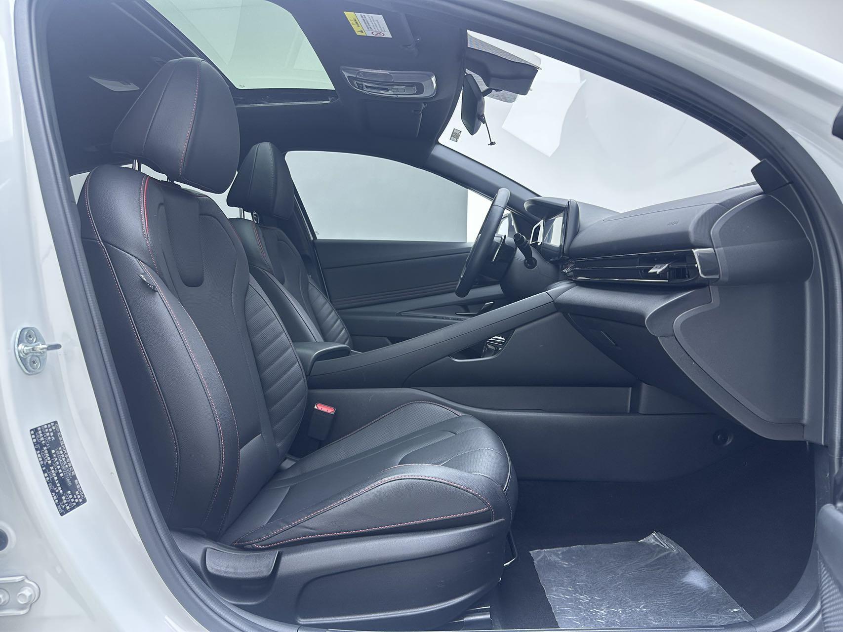 Hyundai Elantra 2022, фото 8