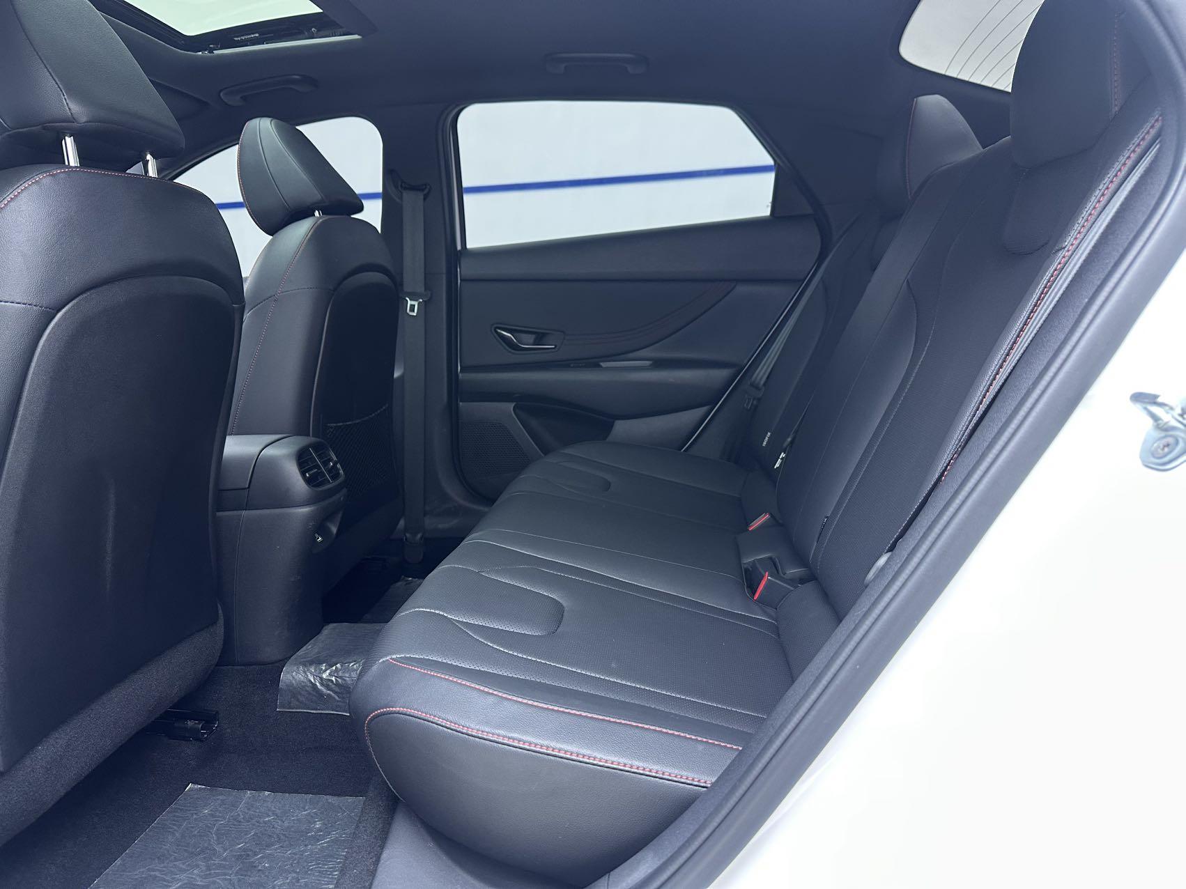 Hyundai Elantra 2022, фото 10