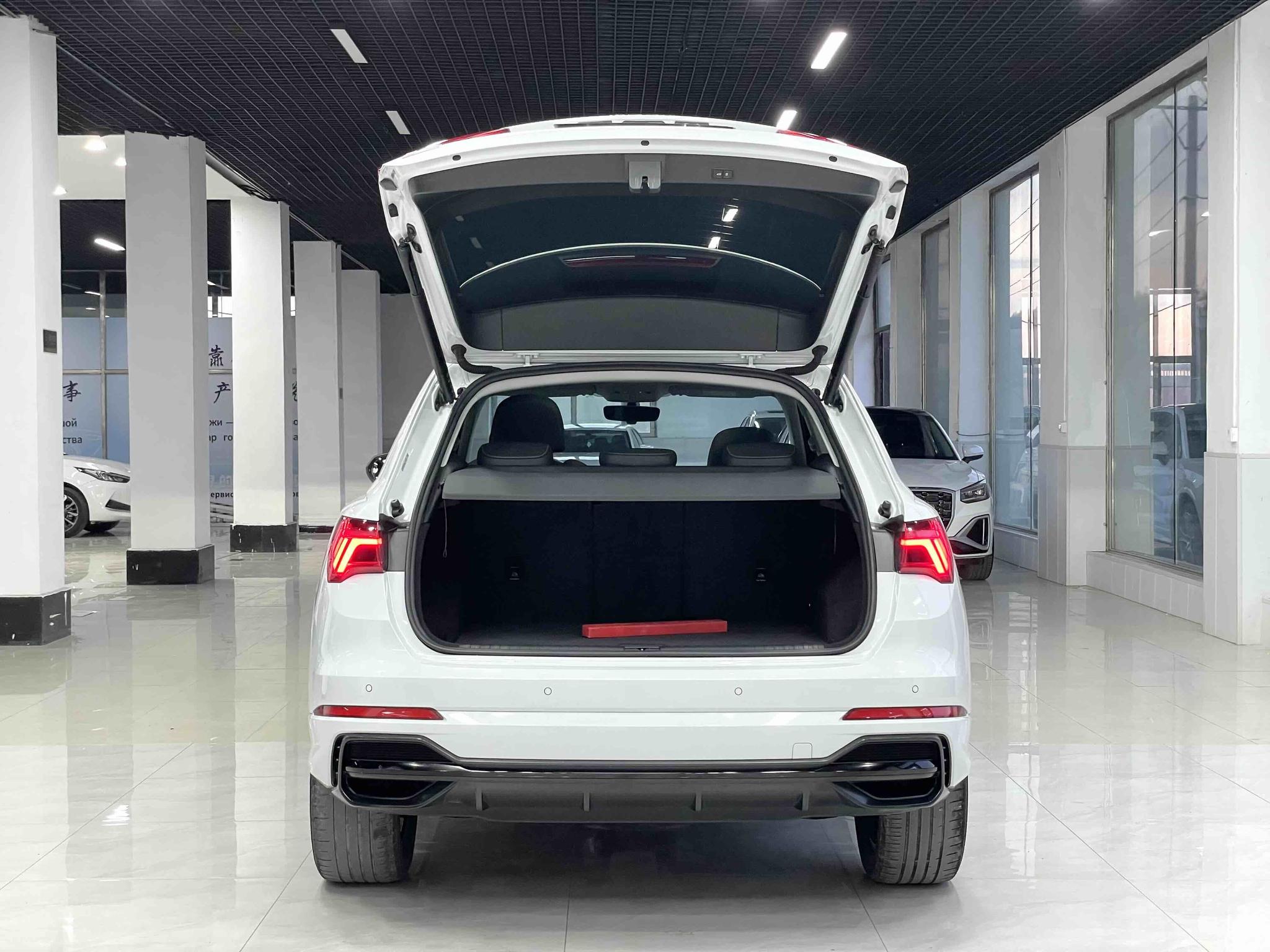 Audi Q3 2022, фото 17