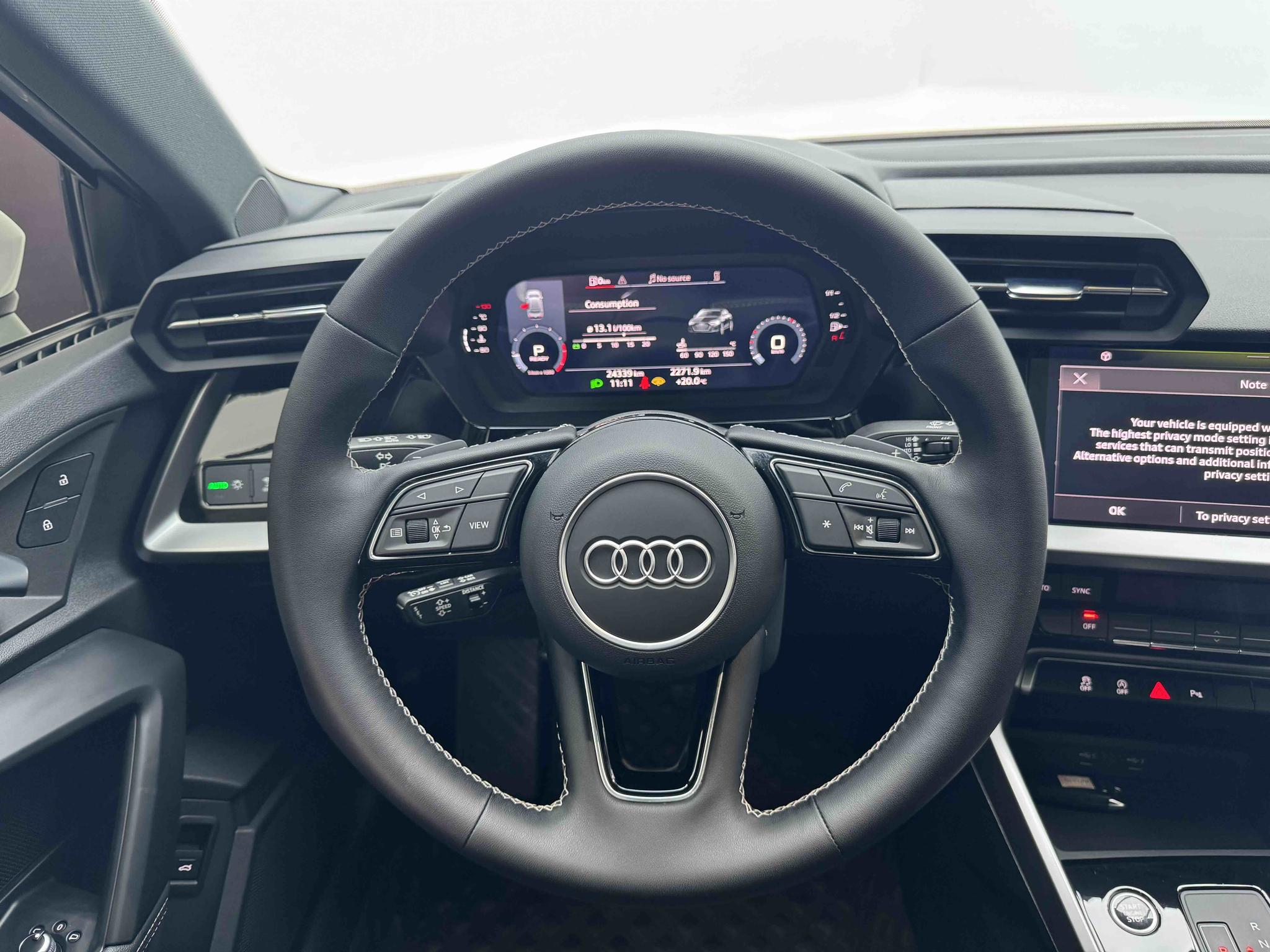 Audi A3 2023, фото 9