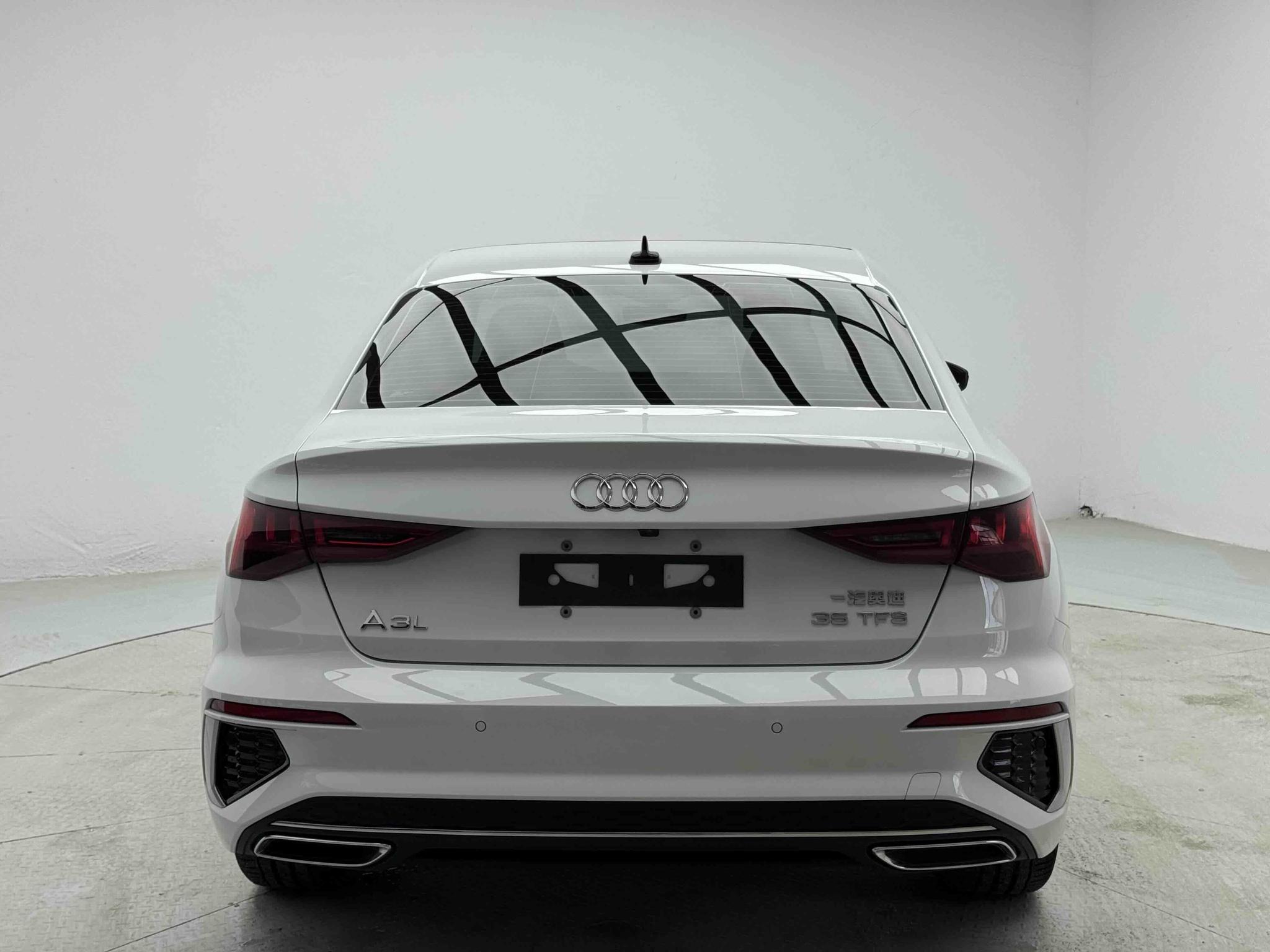 Audi A3 2023, фото 11