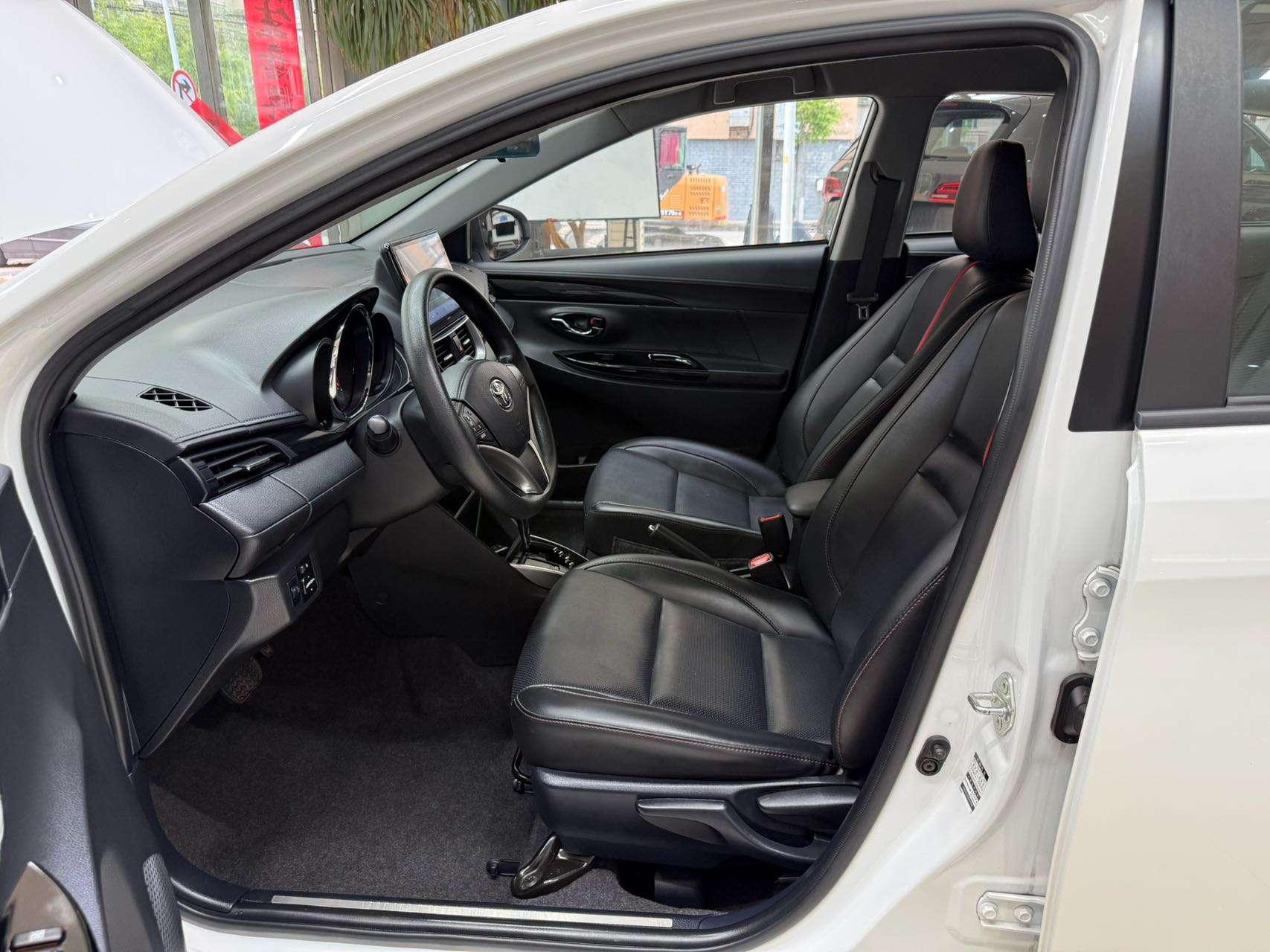Toyota Yaris 2022, фото 15