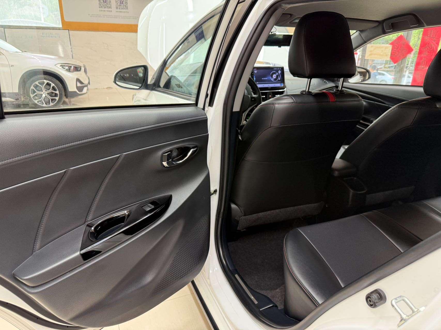 Toyota Yaris 2022, фото 16