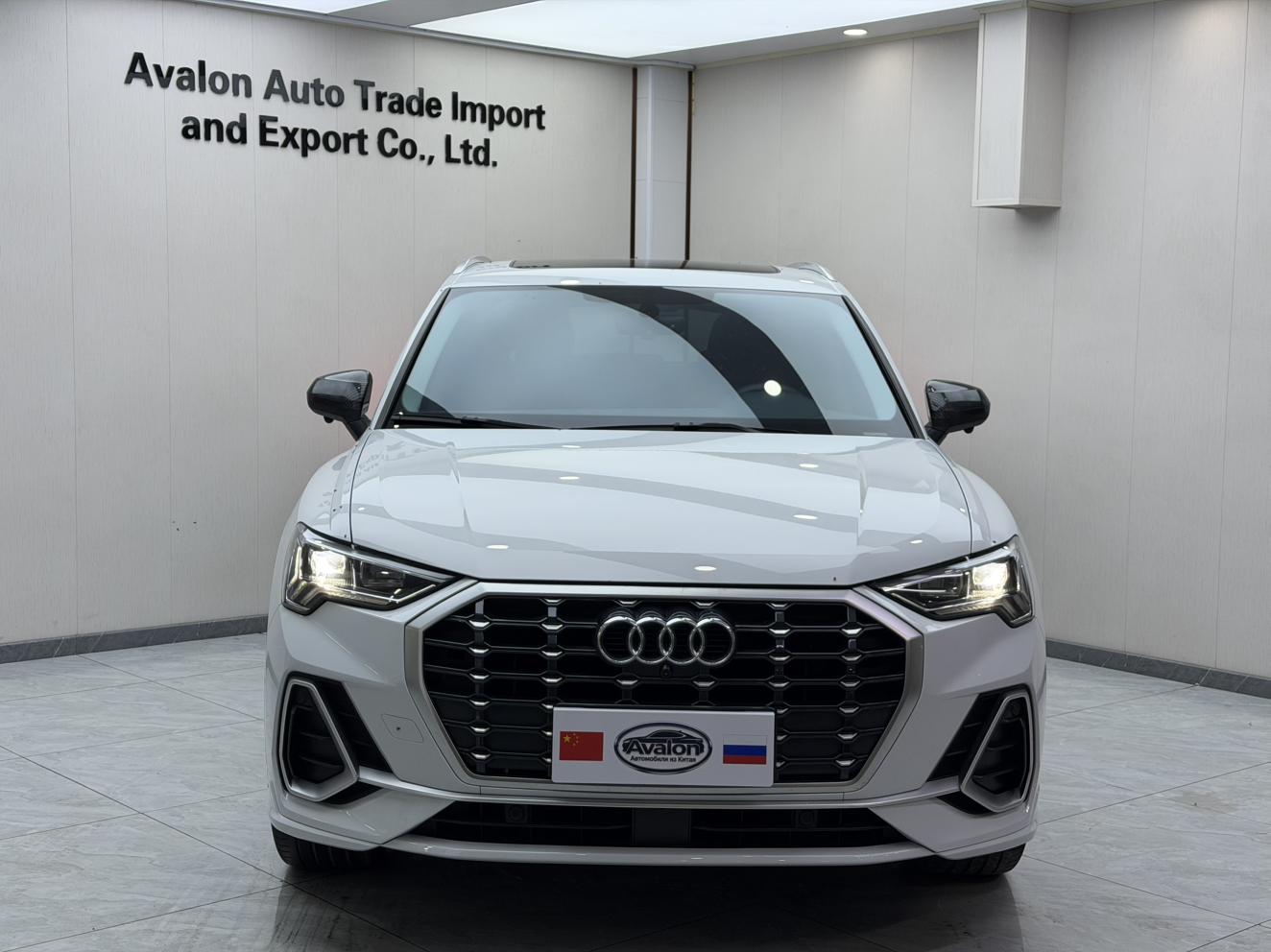 Audi Q3 2023, фото 2