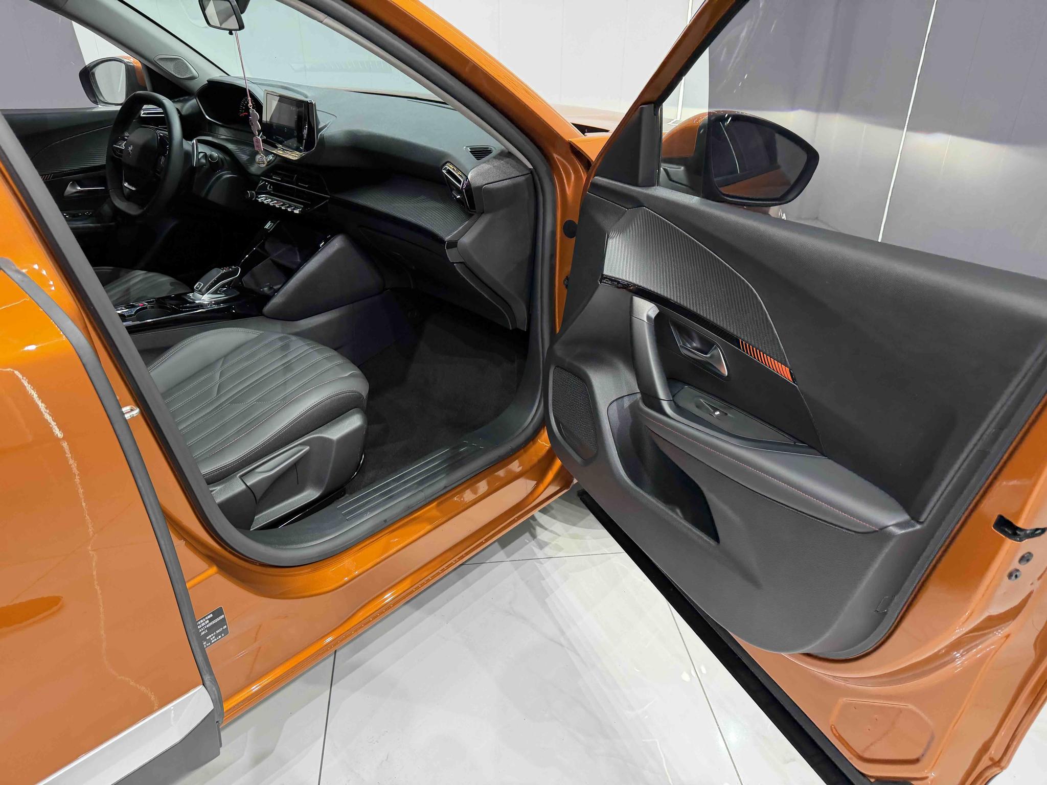 Peugeot 2008 2022, фото 10