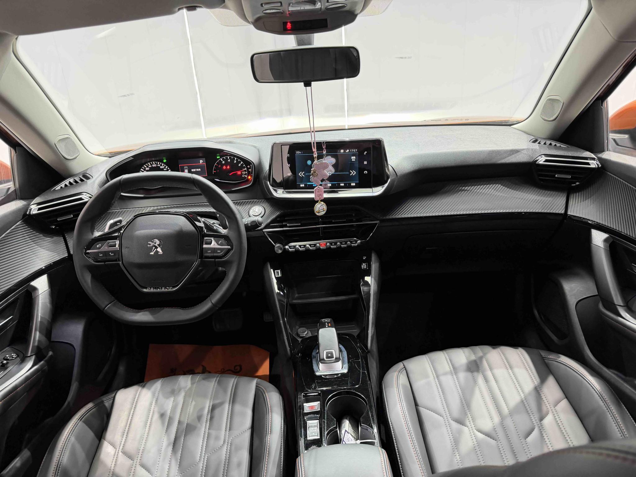 Peugeot 2008 2022, фото 11