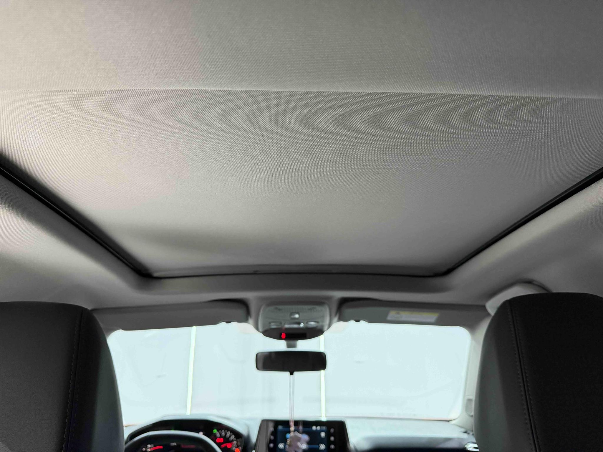 Peugeot 2008 2022, фото 15