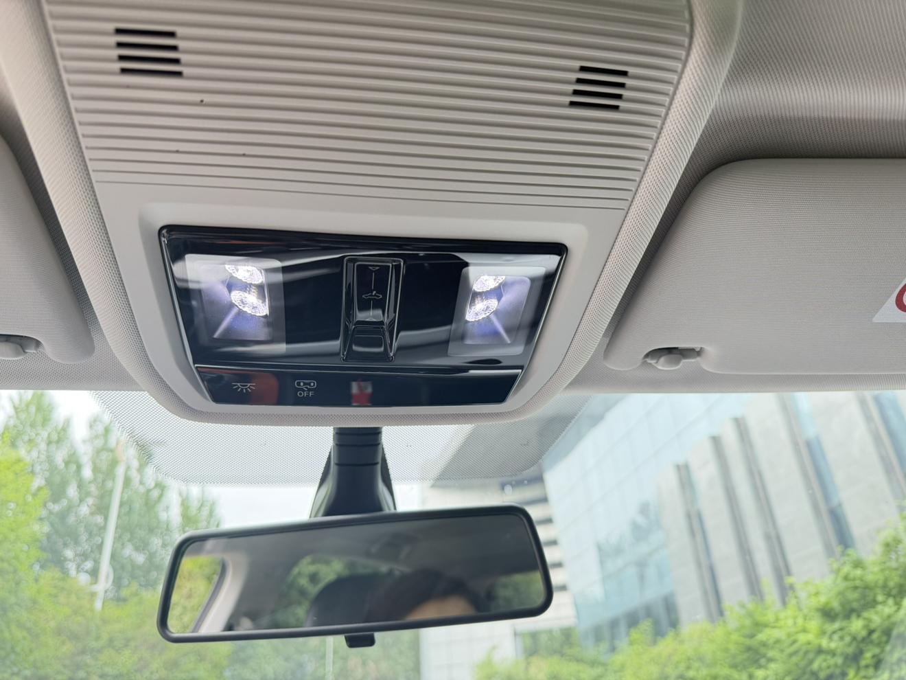 Volkswagen Golf 2023, фото 16