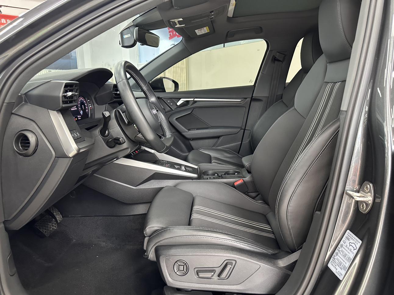 Audi A3 2023, фото 15