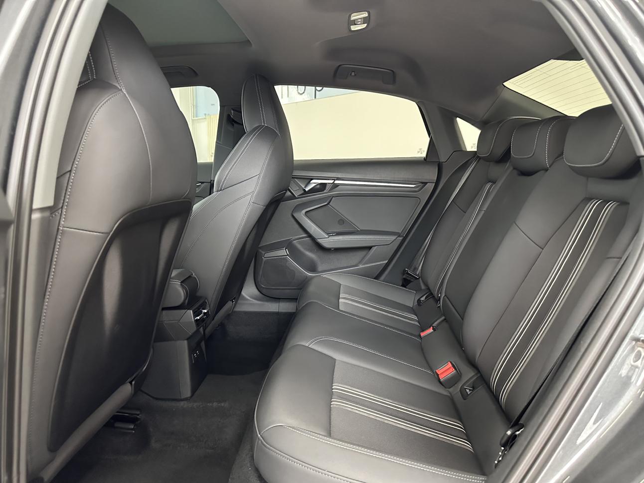 Audi A3 2023, фото 16