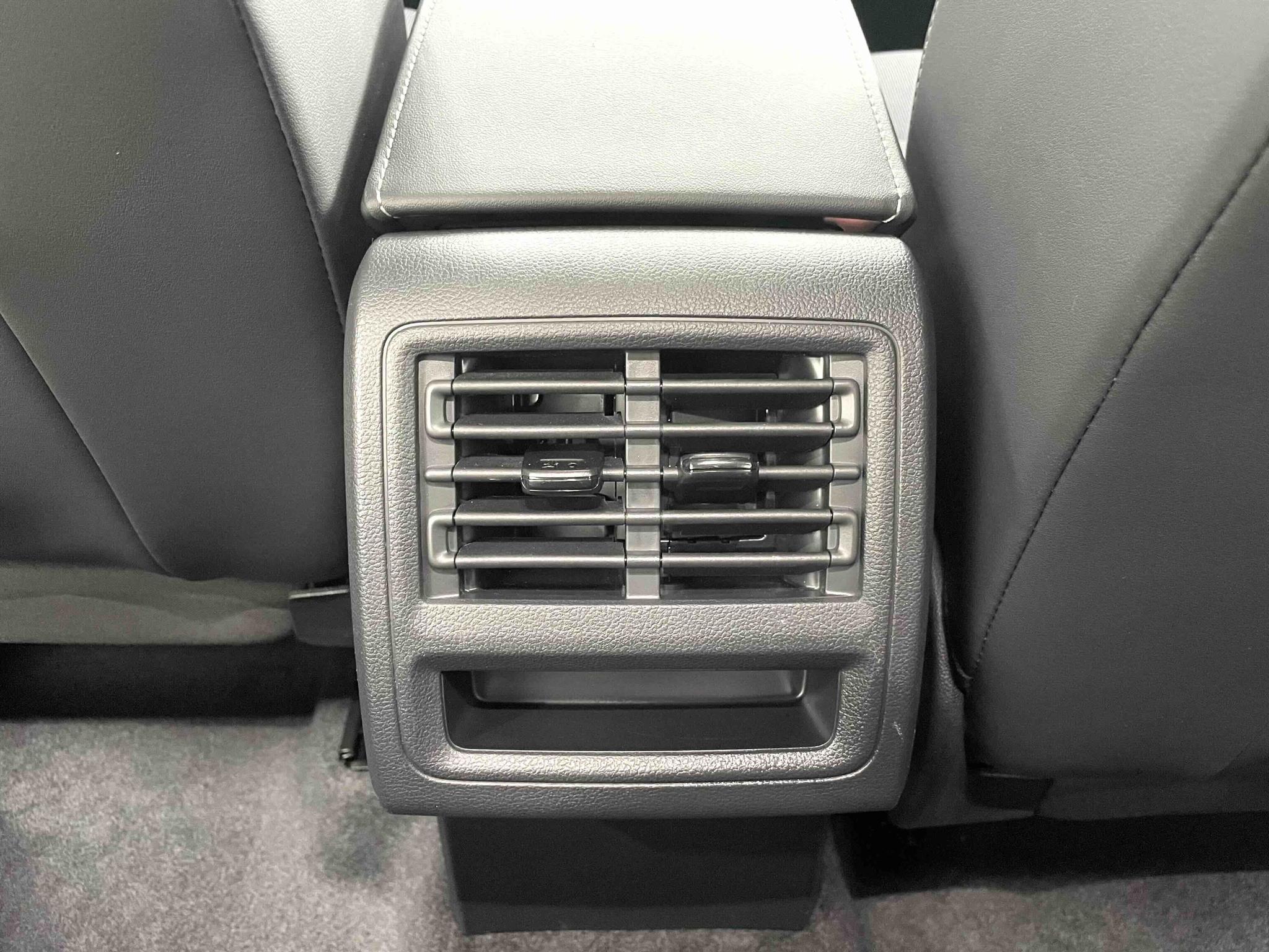Volkswagen Golf 2023, фото 9