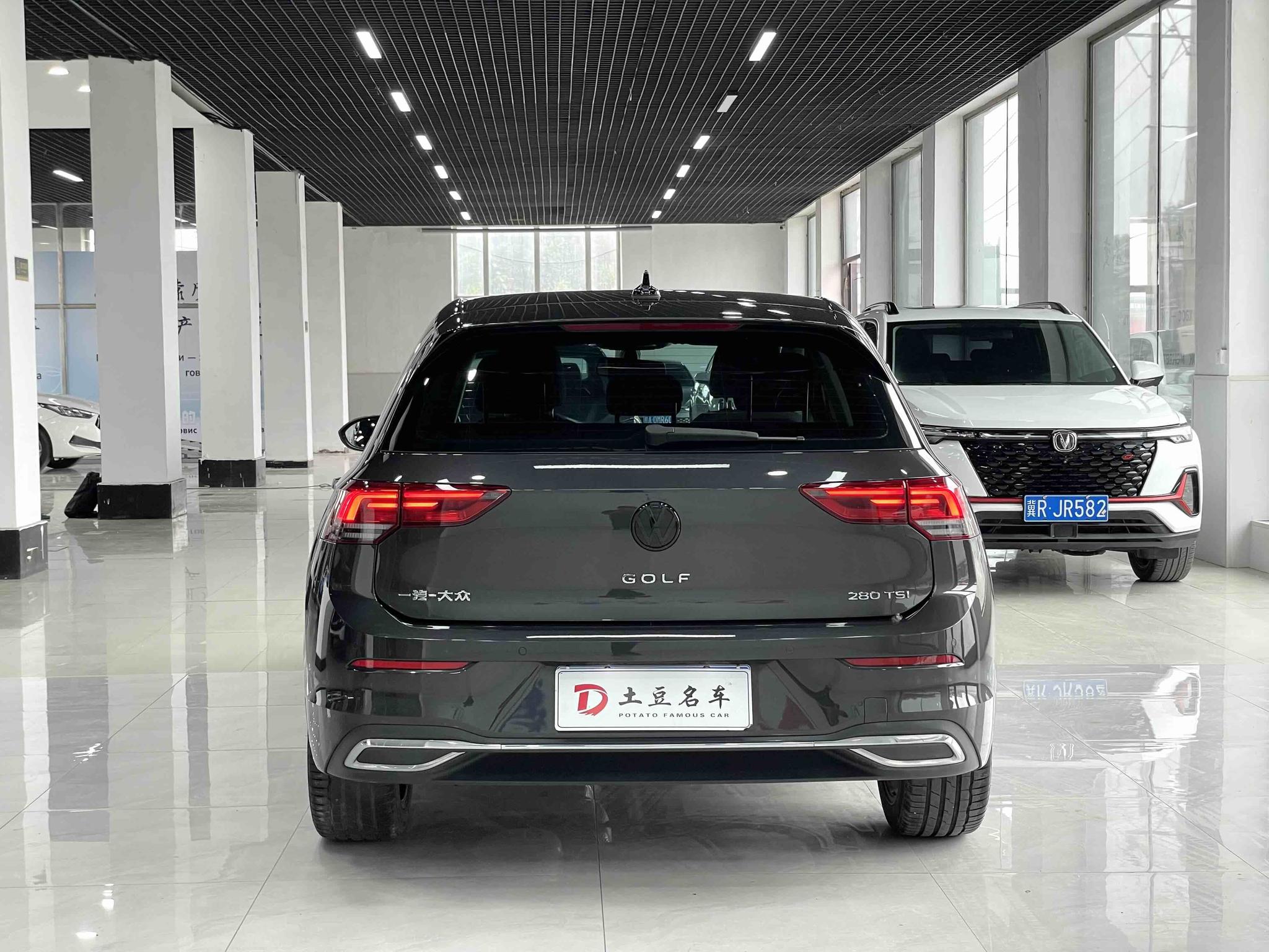 Volkswagen Golf 2023, фото 11