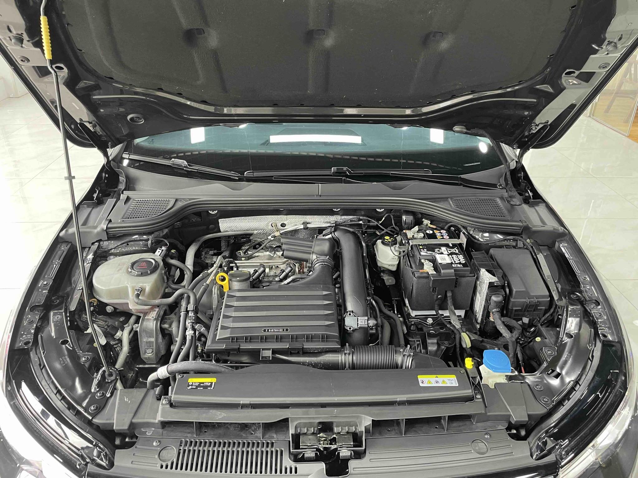 Volkswagen Golf 2023, фото 17