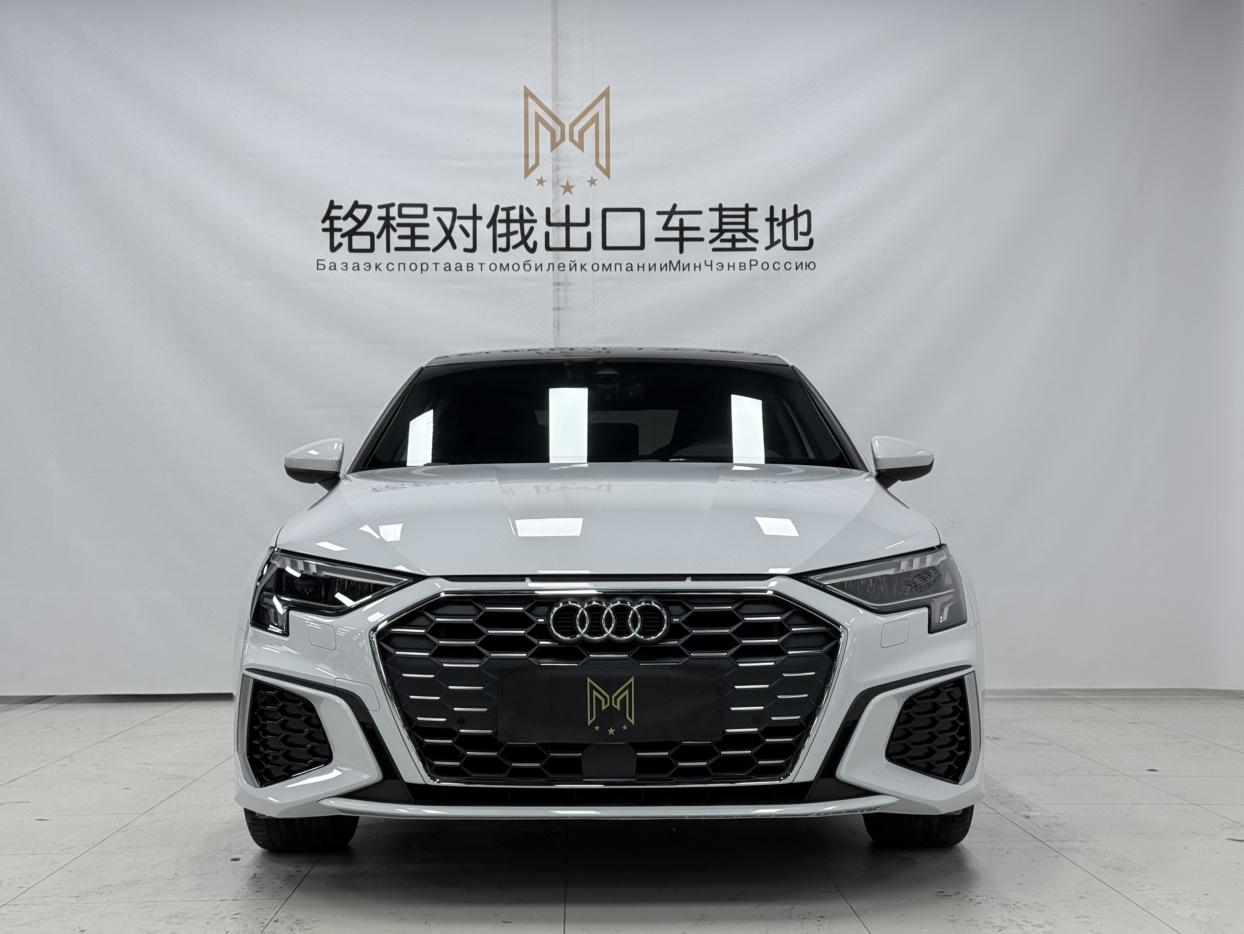 Audi A3 2022, фото 2