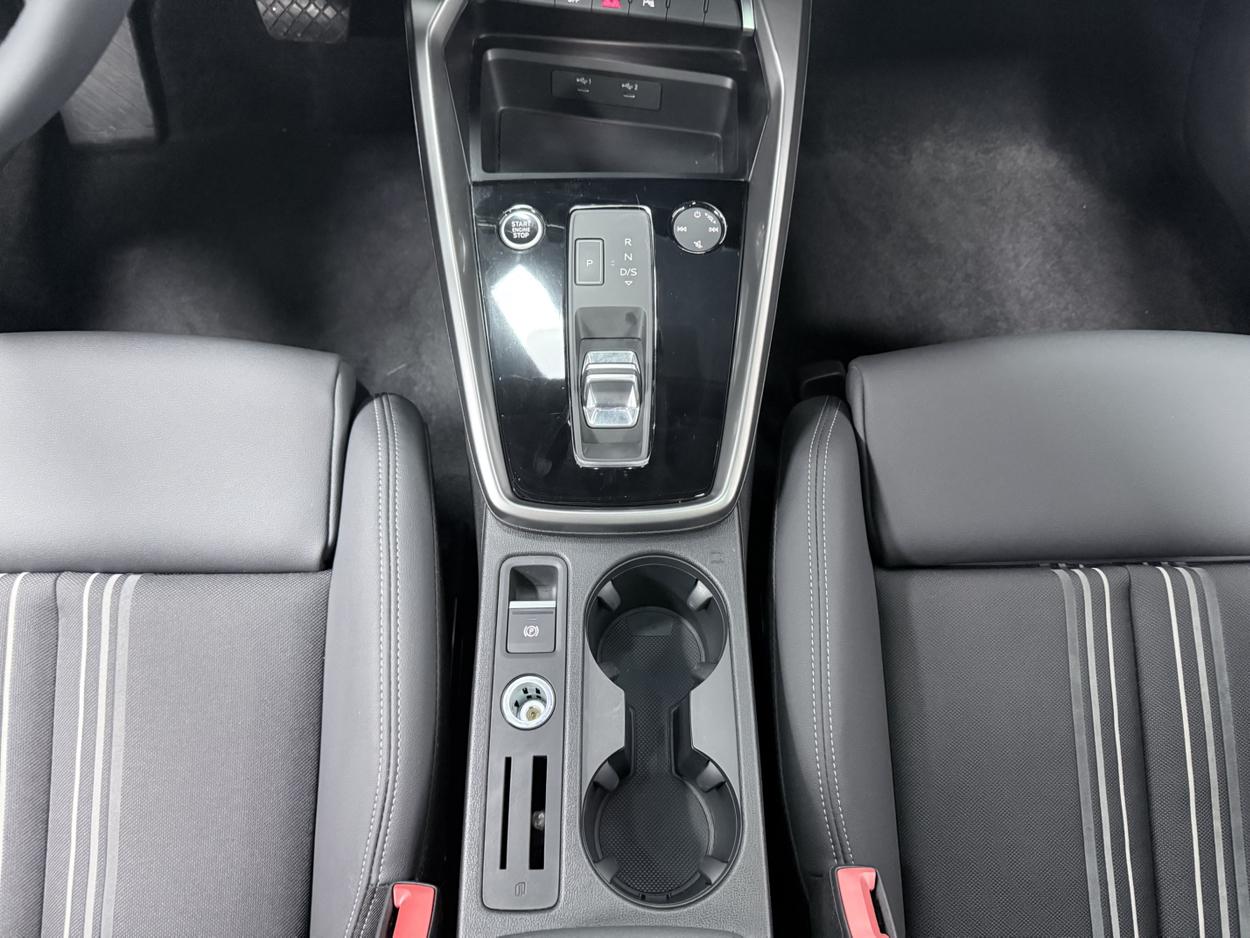 Audi A3 2022, фото 15