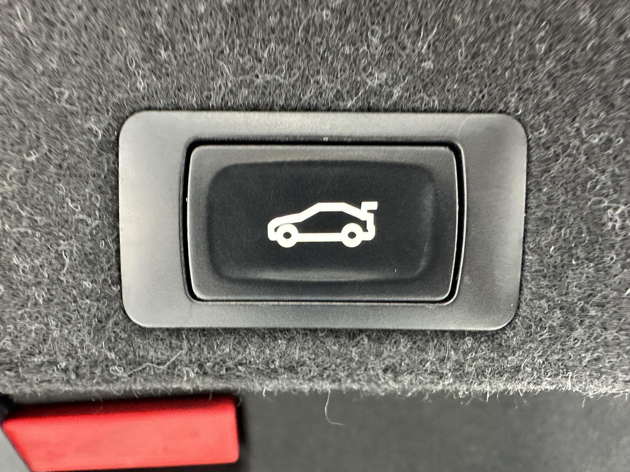 Volkswagen Passat 2023, фото 15
