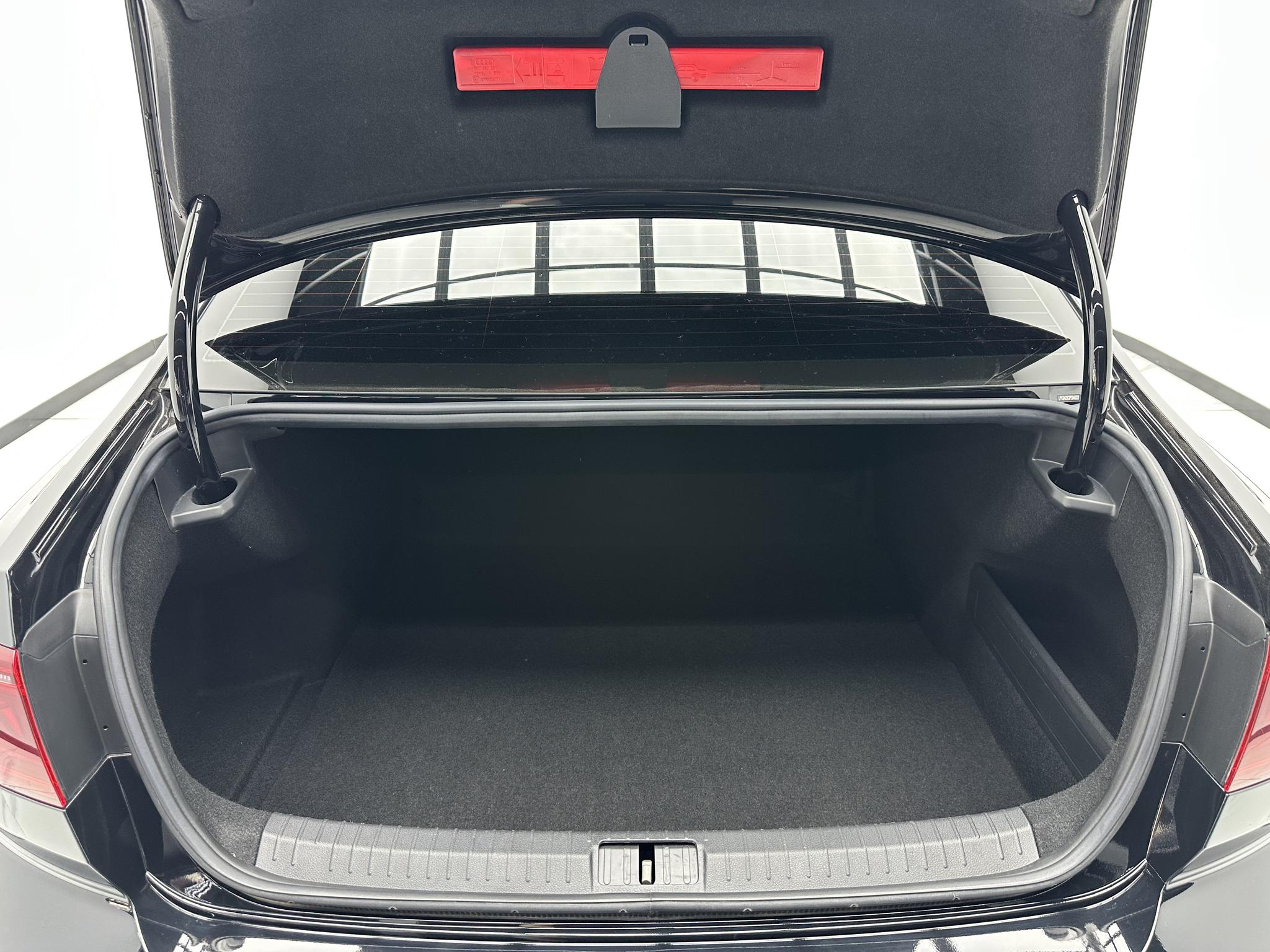 Volkswagen Passat 2023, фото 16