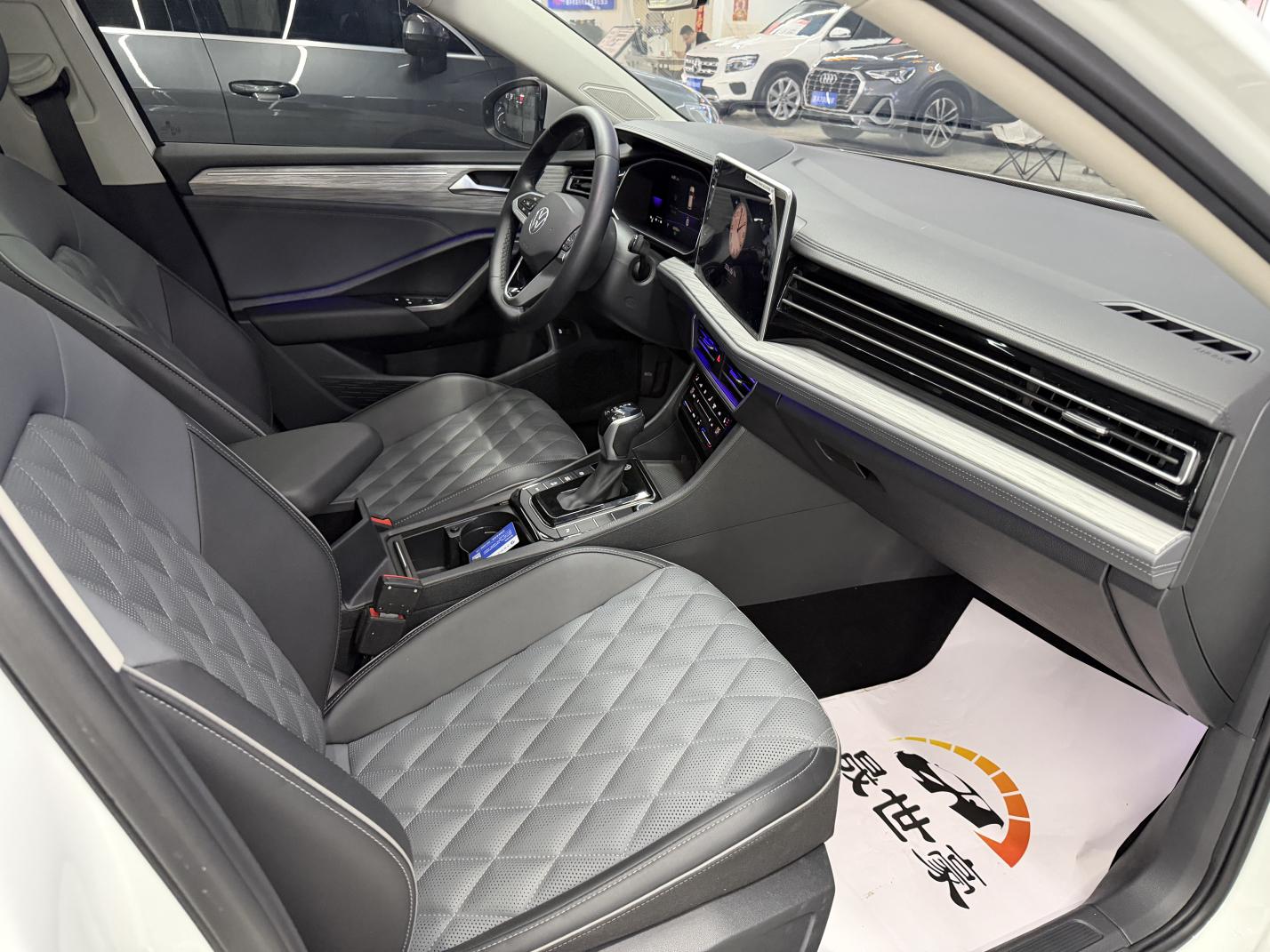 Volkswagen Jetta 2023, фото 16