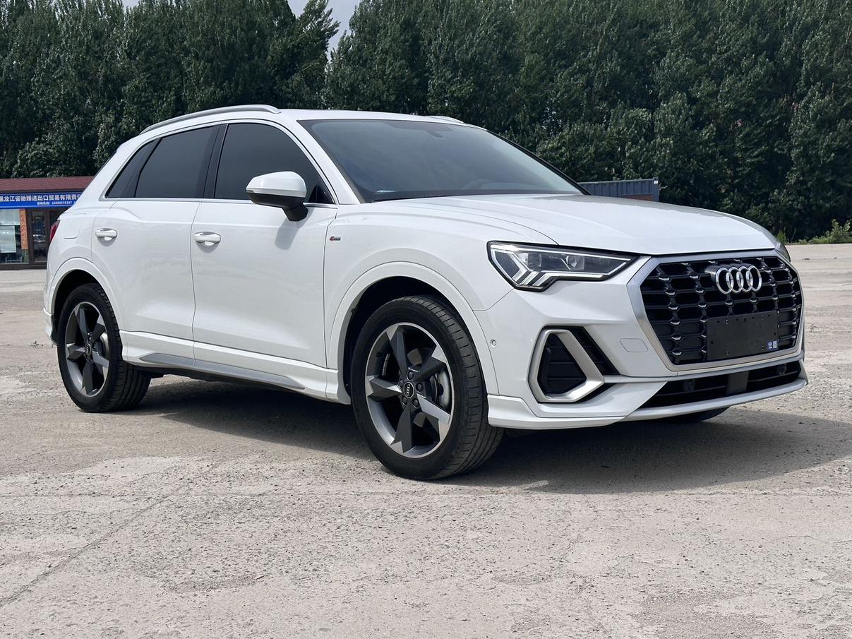 Audi Q3 2023, фото 4