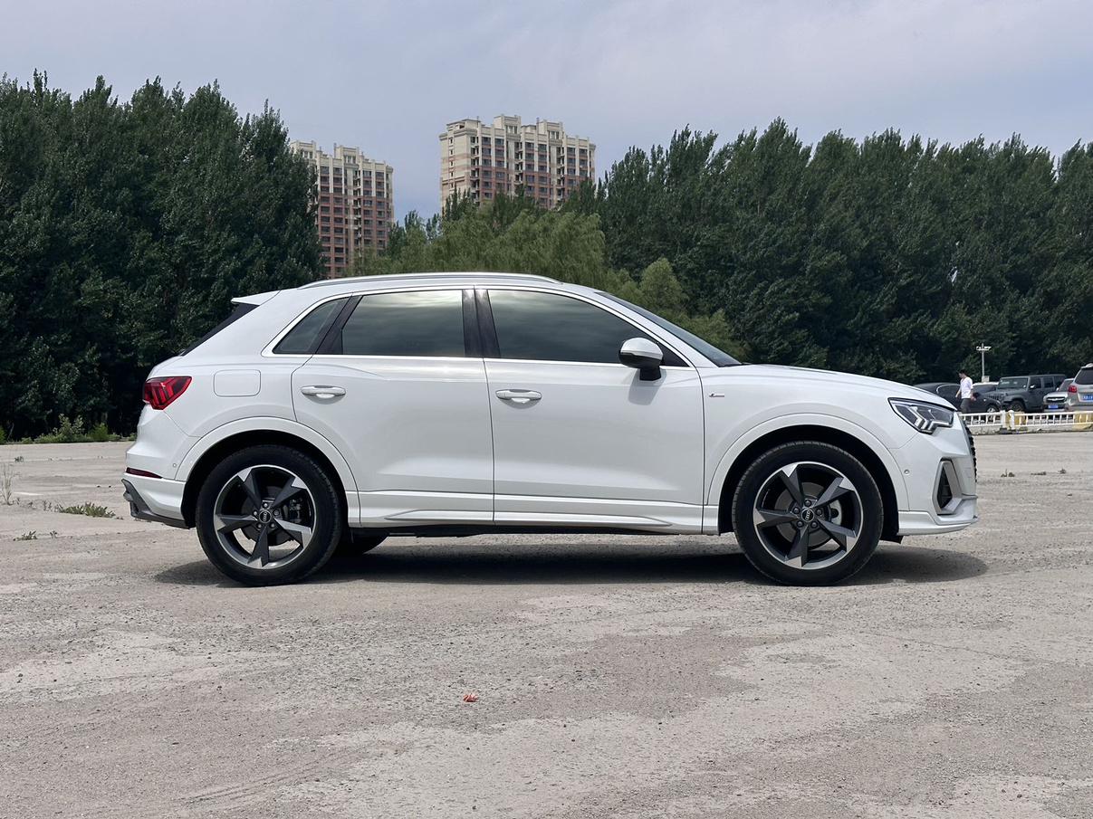 Audi Q3 2023, фото 5