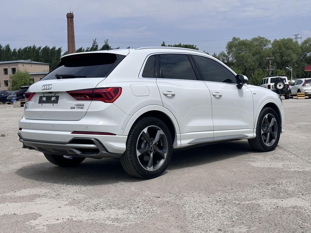 Audi Q3 2023, фото 7