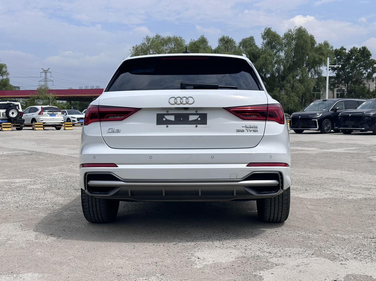 Audi Q3 2023, фото 8
