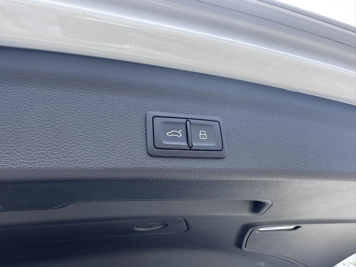Audi Q3 2023, фото 14